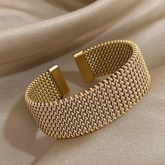Vellé Open Mesh Bracelet