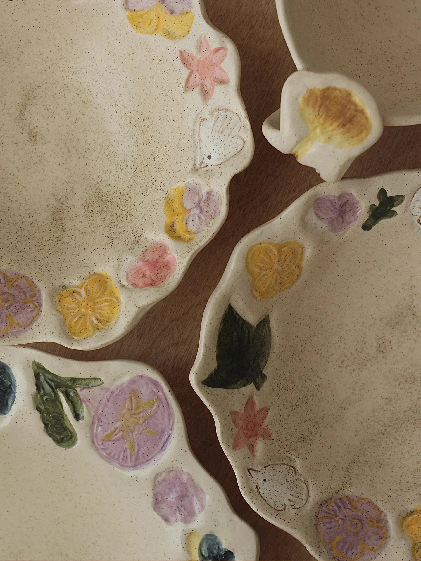 Flowers & Birds Coarse Pottery Hand-pinched Plate - TRLab Shop