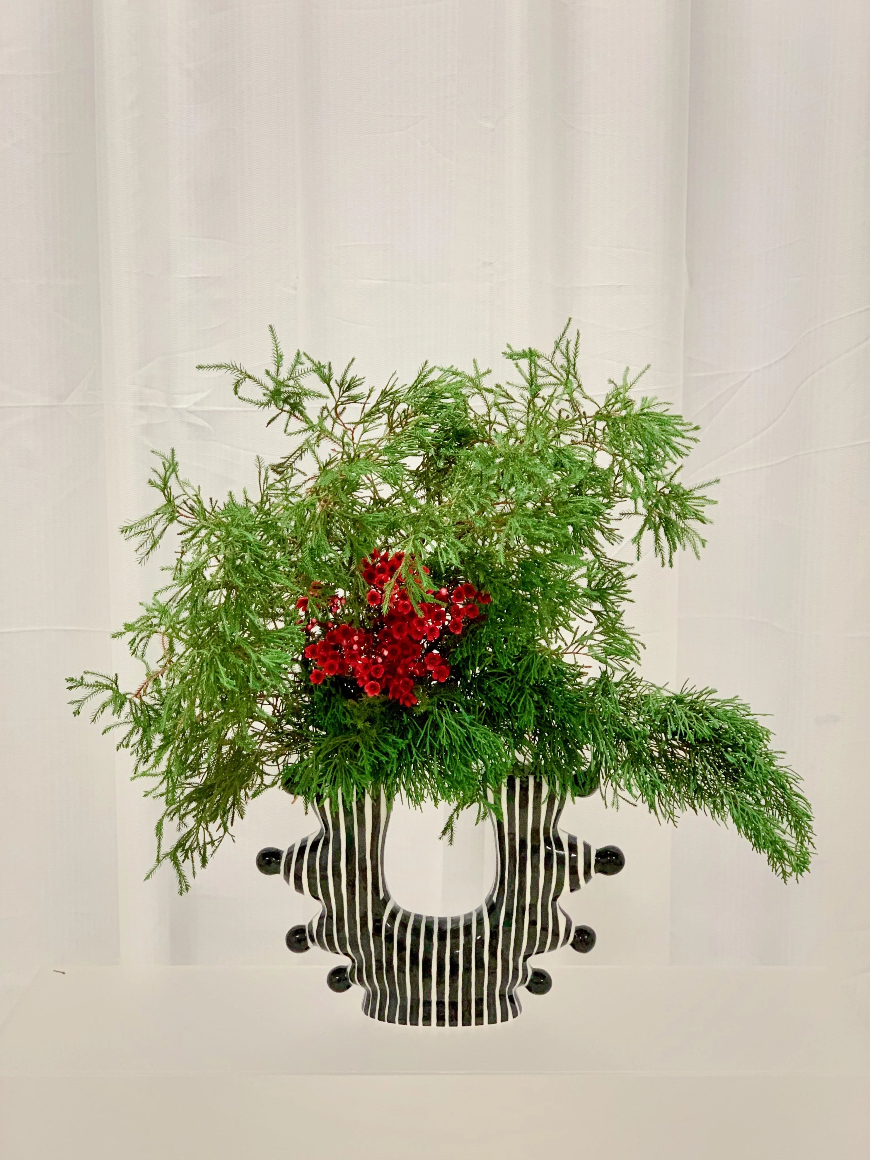 Ceramic U-Shaped Vase - TRLab Shop