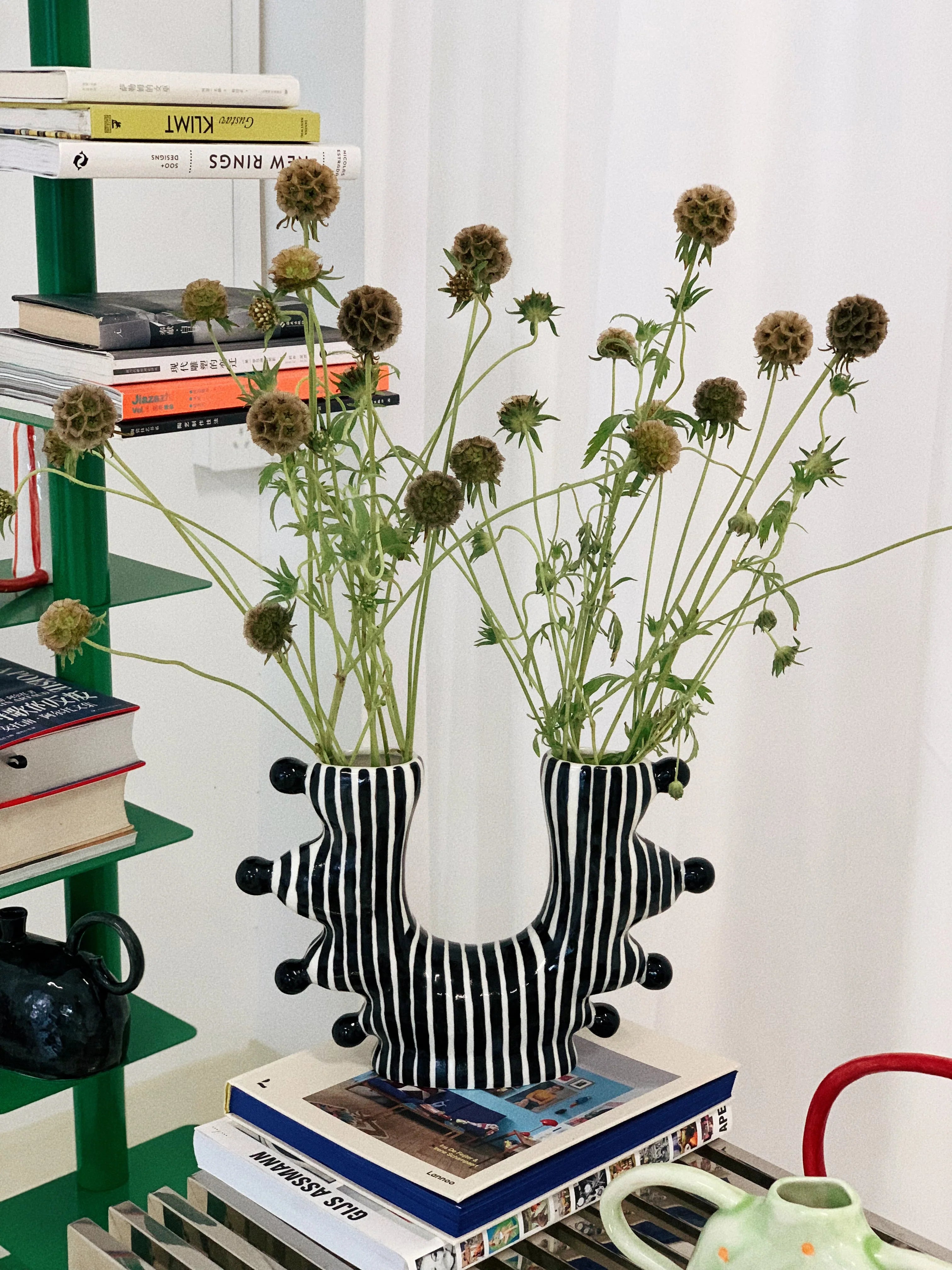 Ceramic U-Shaped Vase - TRLab Shop