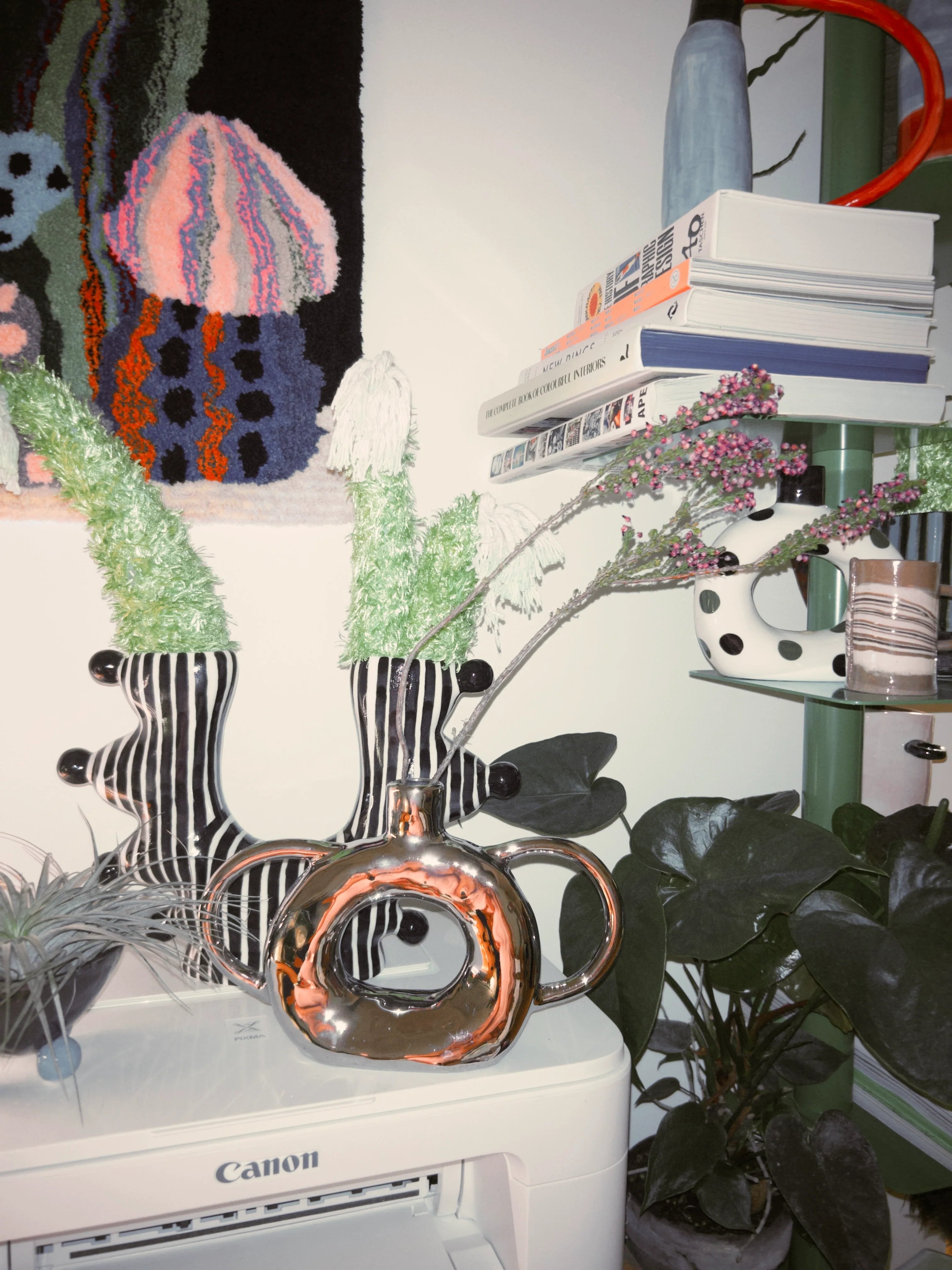 Ceramic U-Shaped Vase - TRLab Shop