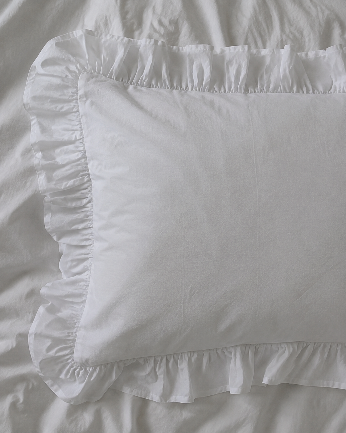 The Ruffle Pillowcase