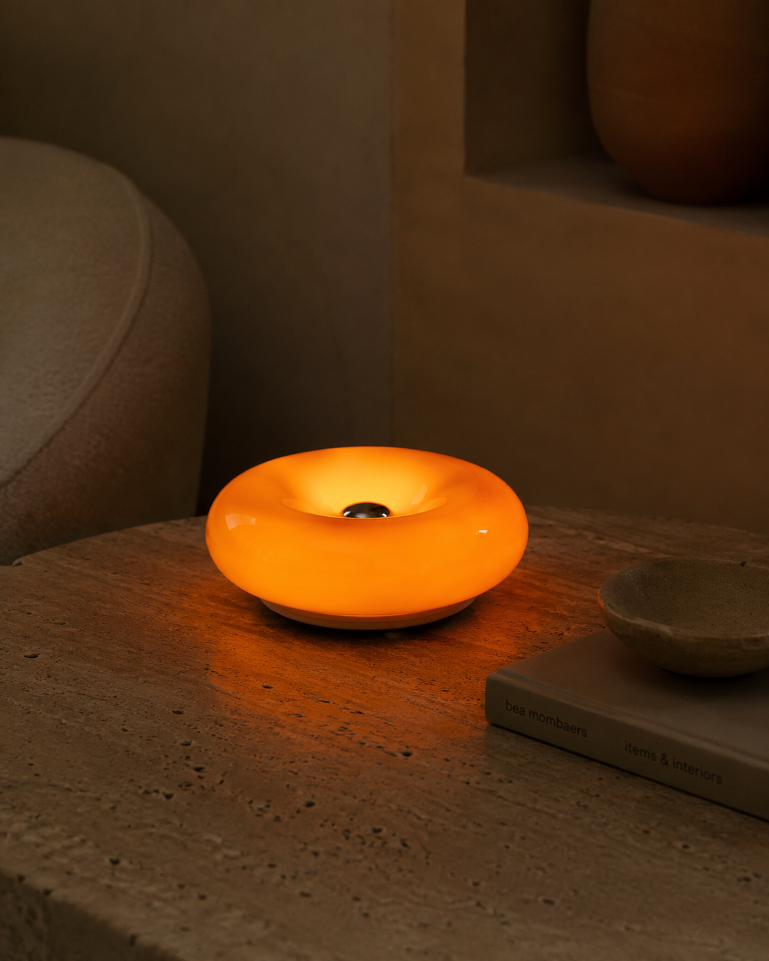 Halo donut-shaped table lamp