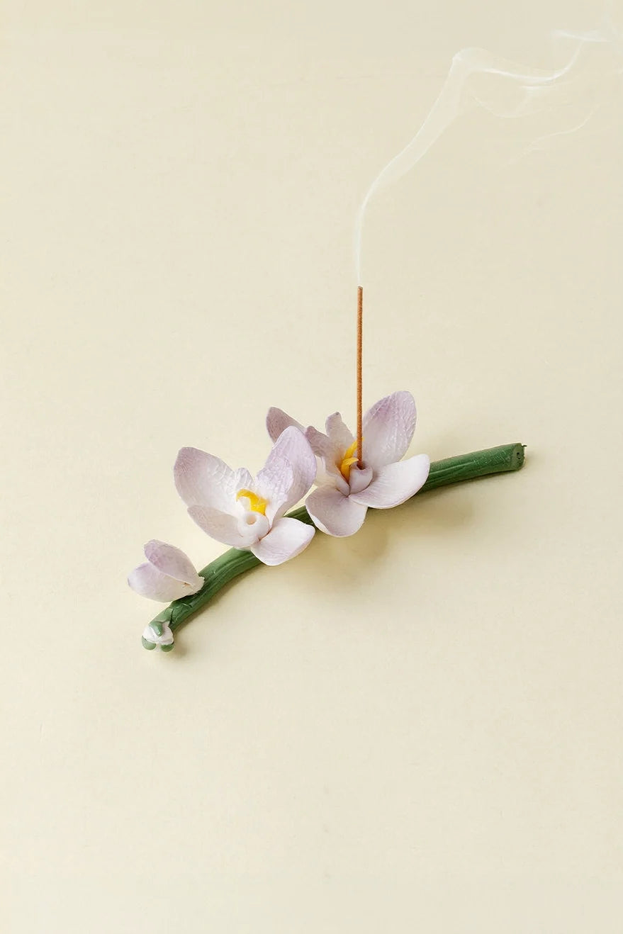 Handcrafted Magnolia incense holder from TRLab Shop, featuring a detailed ceramic design with a slot for incense sticks.