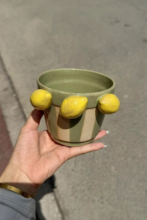 Three-lemon ceramic flower pot by TRLab Shop, featuring a vibrant lemon design and glossy finish for decorative indoor plants.