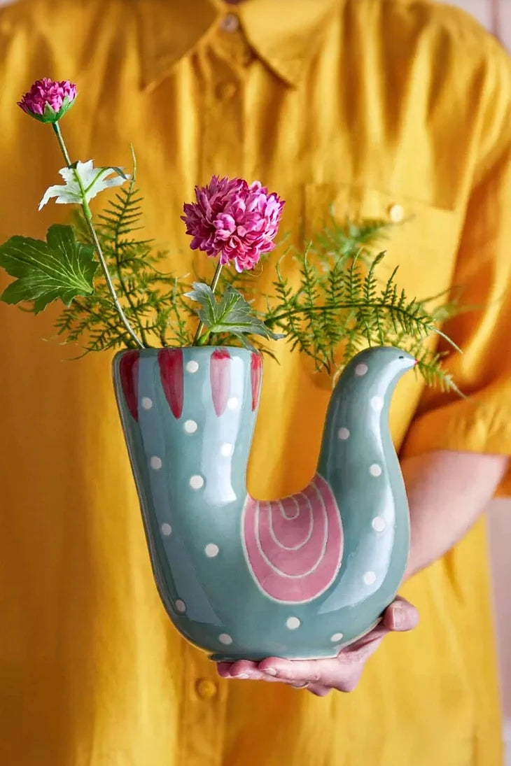 U-shaped dove ceramic vase by TRLab Shop featuring a smooth white finish and elegant dove design, ideal for home decor.