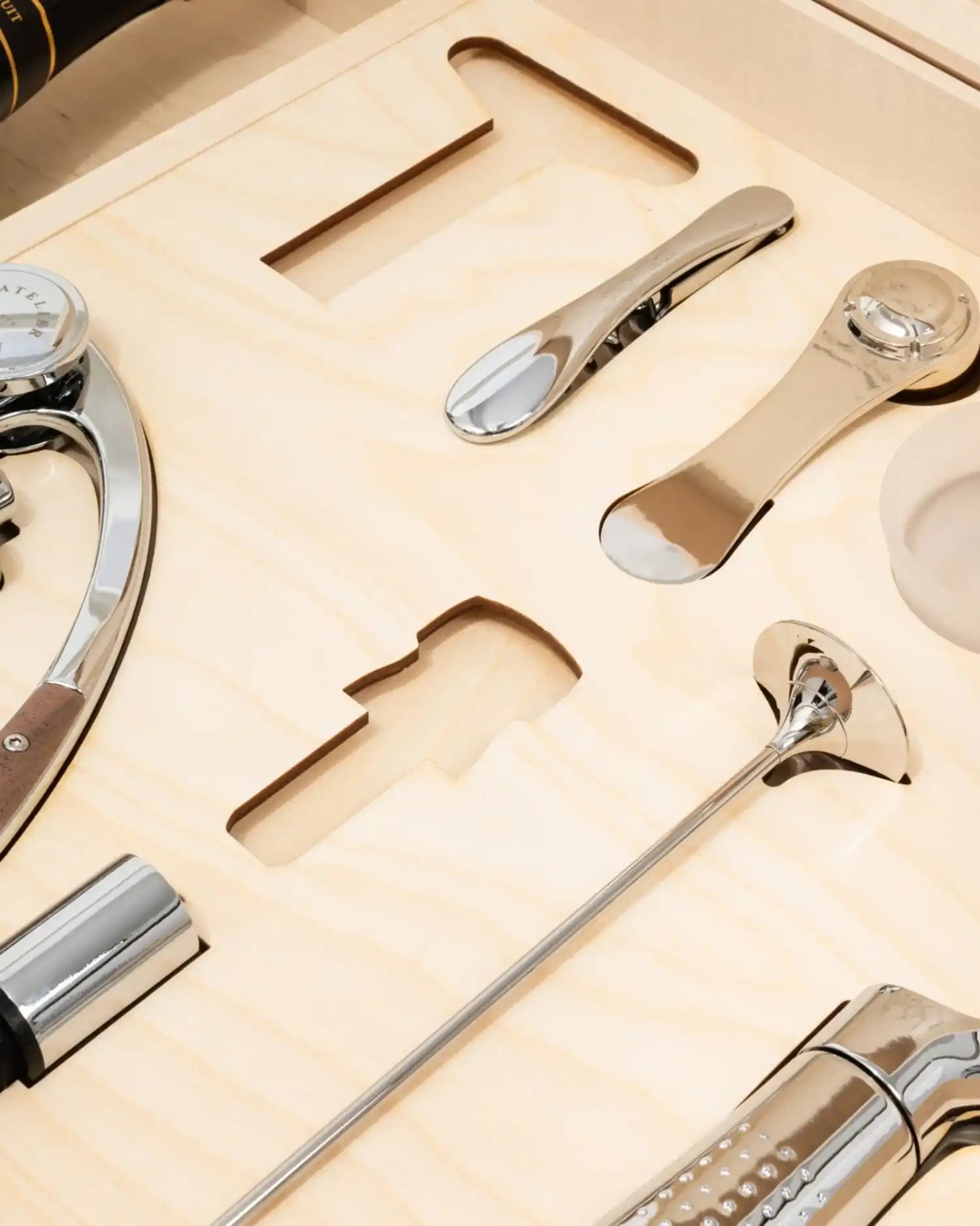 L'Atelier du Vin Oeno Box Connoisseur 1 wine accessory set - Buy now on ShopDecor - Discover the best products by L'ATELIER DU VIN design
