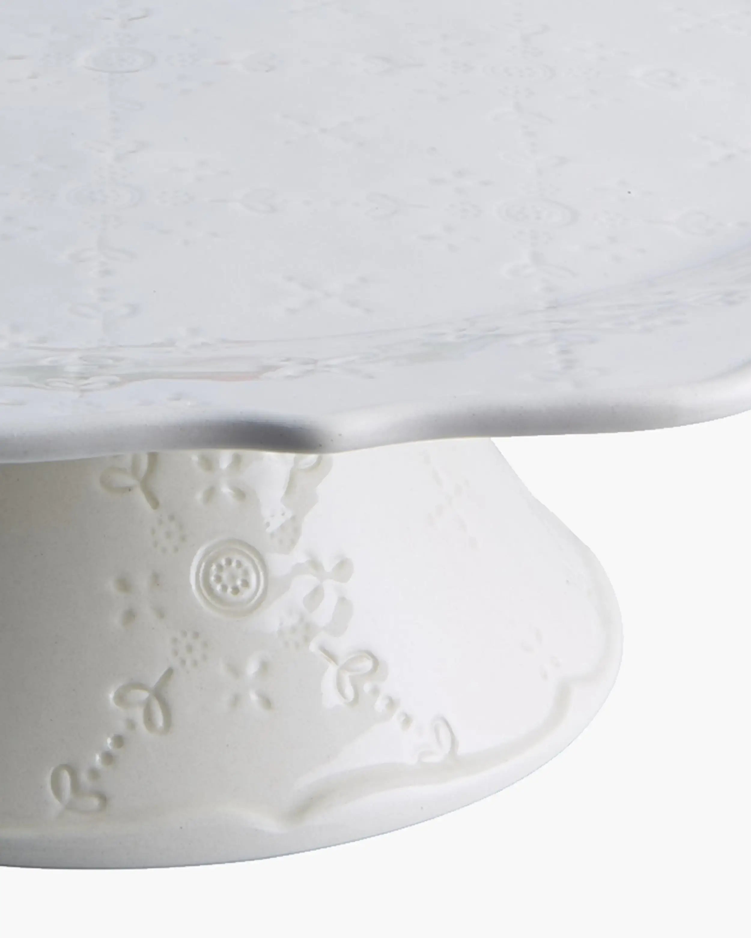 Bordallo Pinheiro Christmas Garland cake stand - Buy now on ShopDecor - Discover the best products by BORDALLO PINHEIRO design