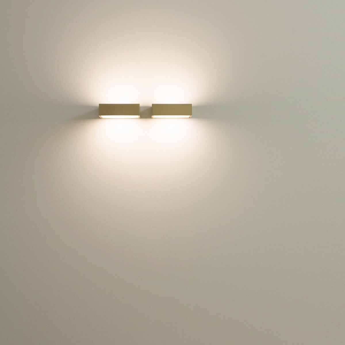 Davide Groppi Toast LED wall lamp Brushed Brass - Buy now on ShopDecor - Discover the best products by DAVIDE GROPPI design
