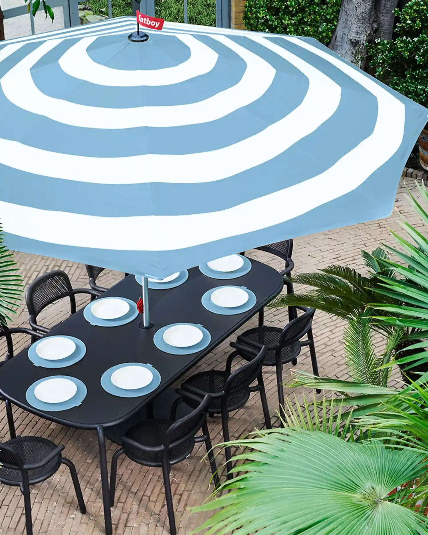 Fatboy Stripesol parasol with base - Buy now on ShopDecor - Discover the best products by FATBOY design