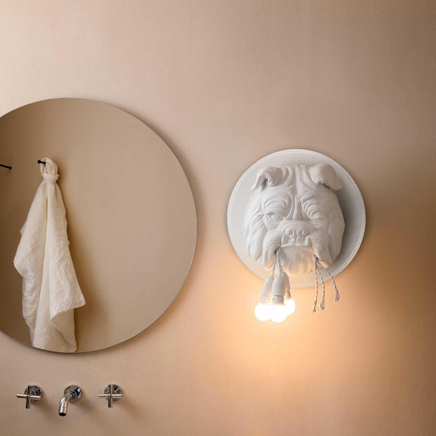 Karman Amsterdam wall lamp bulldog in ceramic - Buy now on ShopDecor - Discover the best products by KARMAN design
