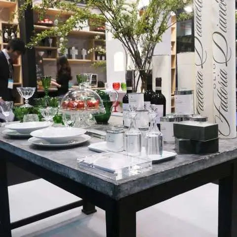 Mario Luca Giusti cakestand transparent diam. 26 cm. - 10.24 in. - Buy now on ShopDecor - Discover the best products by MARIO LUCA GIUSTI design