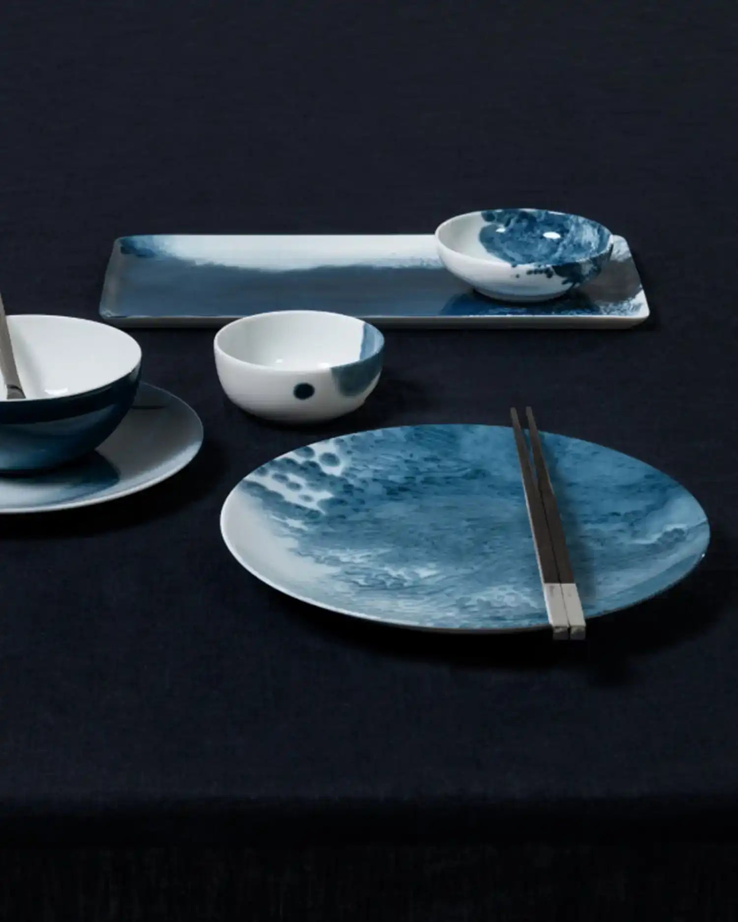 Raynaud Abysses coupe dinner plate in Limoges porcelain with blue decoration - Buy now on ShopDecor - Discover the best products by RAYNAUD design