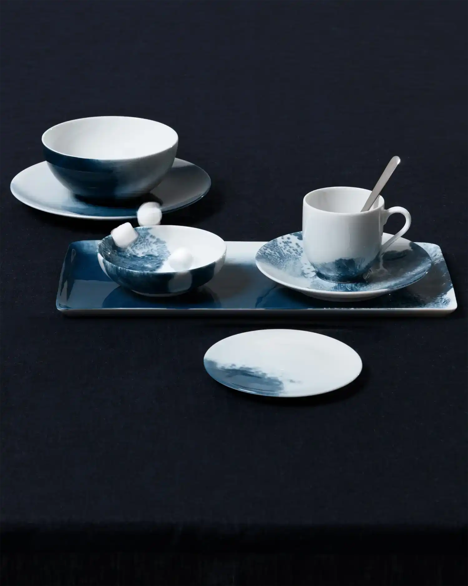 Raynaud Abysses coupe presentation plate in Limoges porcelain with blue decoration - Buy now on ShopDecor - Discover the best products by RAYNAUD design