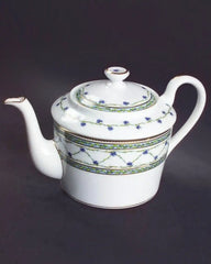 Raynaud Allée du Roy teapot in Limoges porcelain - Buy now on ShopDecor - Discover the best products by RAYNAUD design