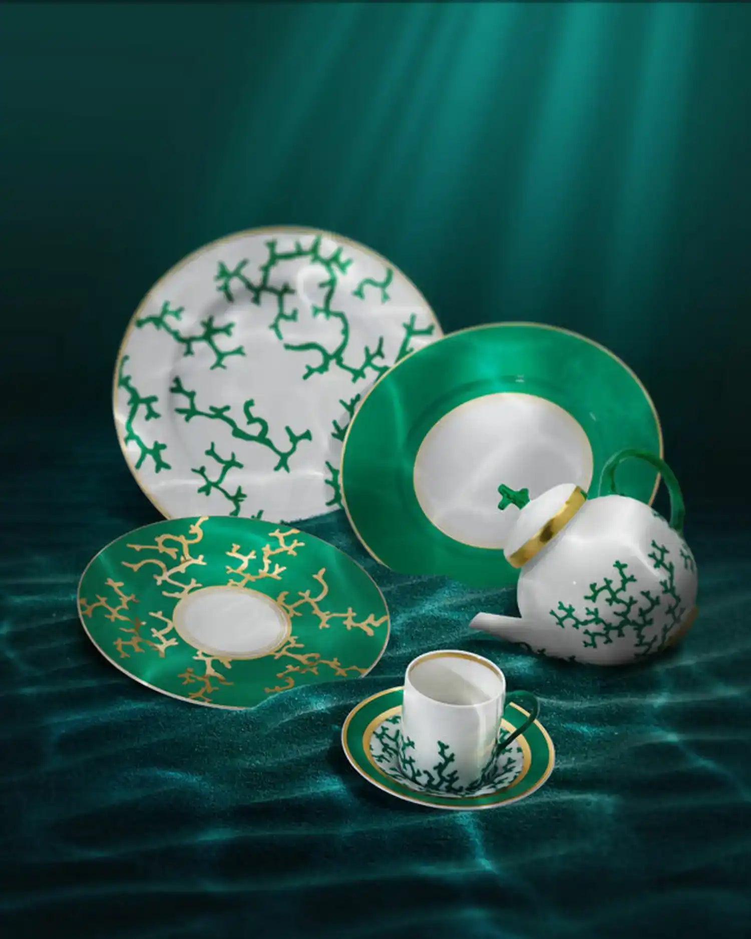 Raynaud Cristobal rim presentation plate in Limoges porcelain with full coral decoration - Buy now on ShopDecor - Discover the best products by RAYNAUD design