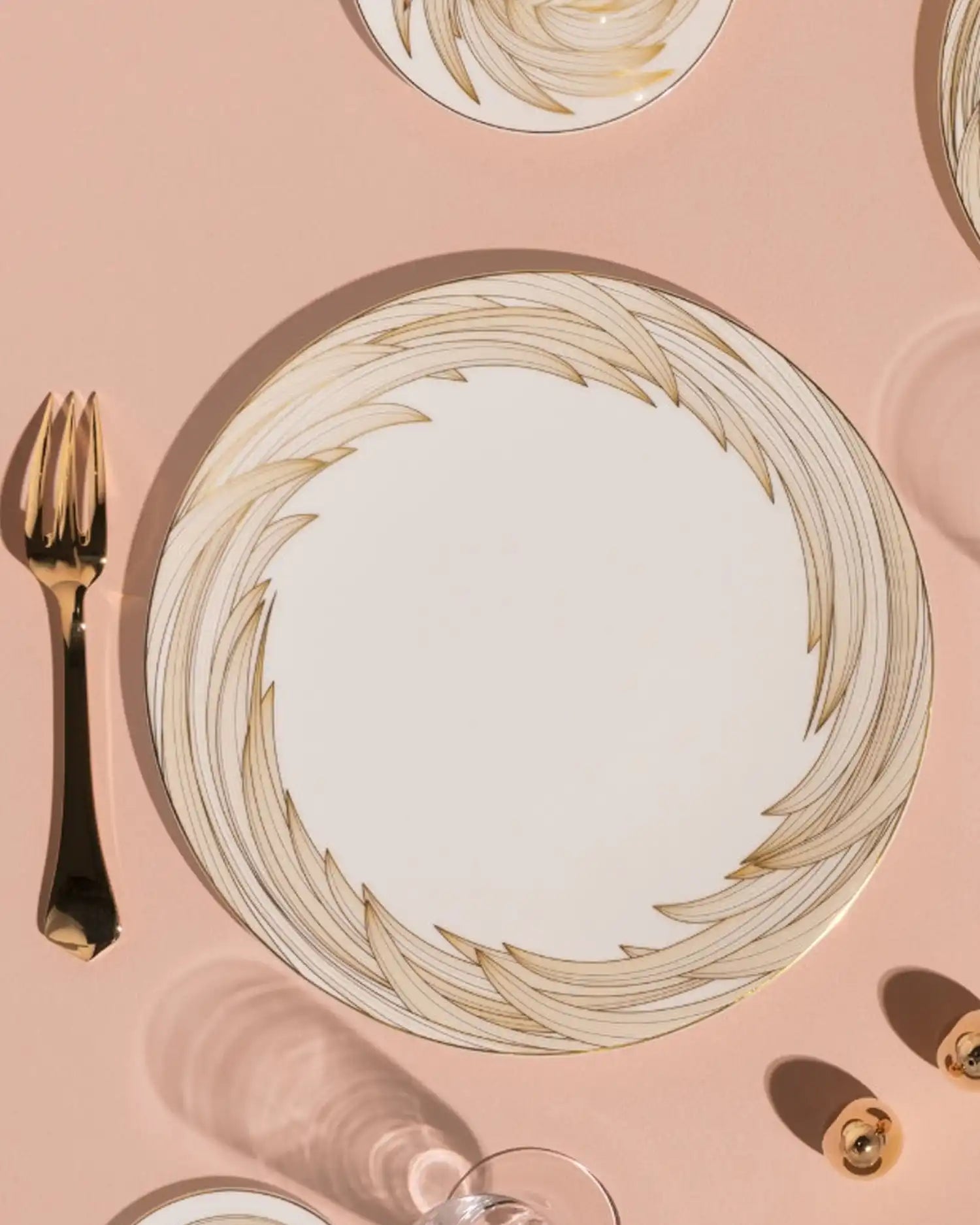 Raynaud Phénix coupe dinner plate in Limoges porcelain with gold decoration - Buy now on ShopDecor - Discover the best products by RAYNAUD design