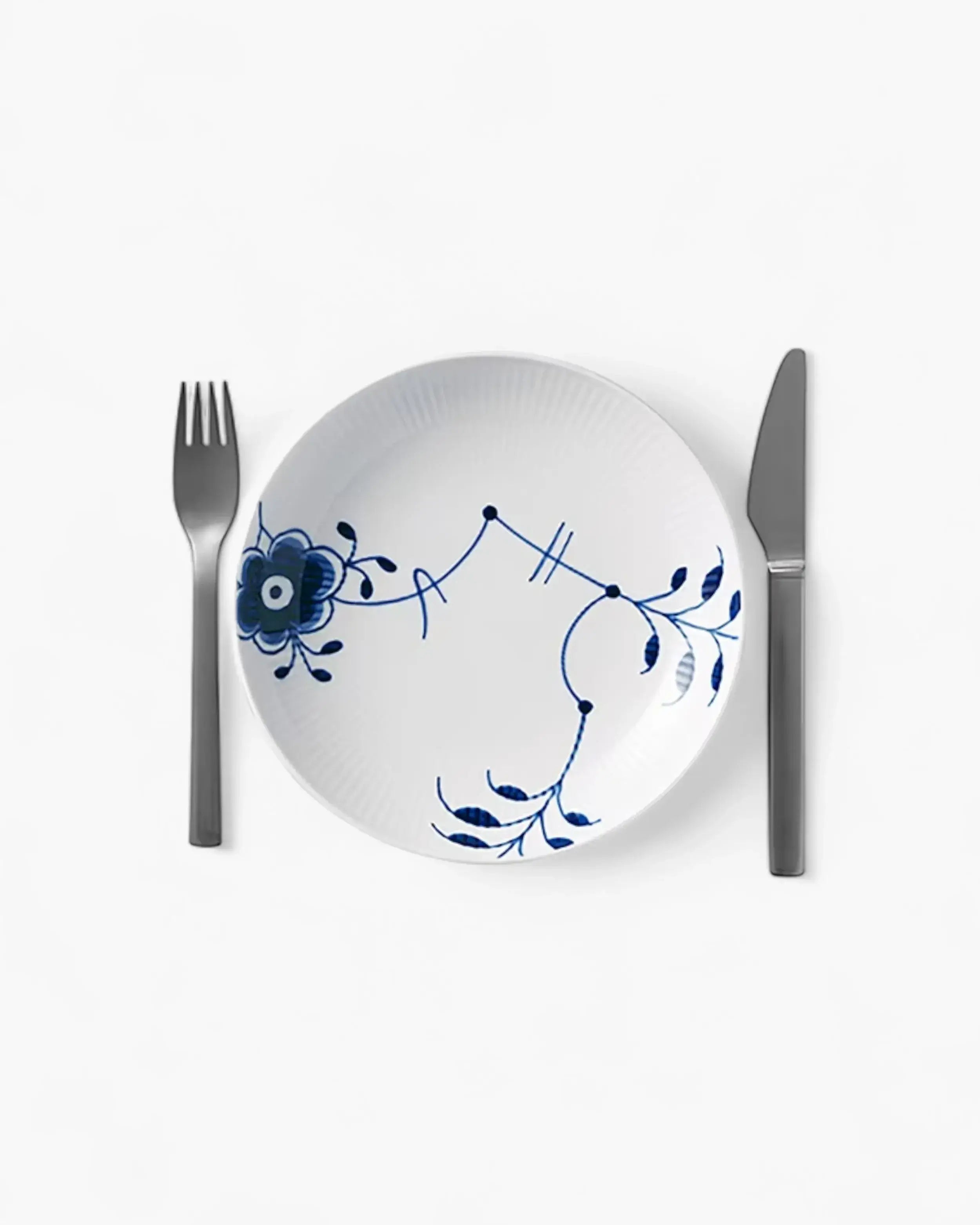 Royal Copenhagen Blue Fluted Mega modern plate - Buy now on ShopDecor - Discover the best products by ROYAL COPENHAGEN design