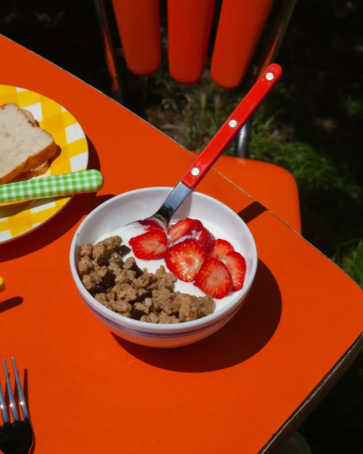 Sabre Paris Bistrot Shiny stainless steel dessert spoon with nylon handle - Buy now on ShopDecor - Discover the best products by SABRE PARIS design