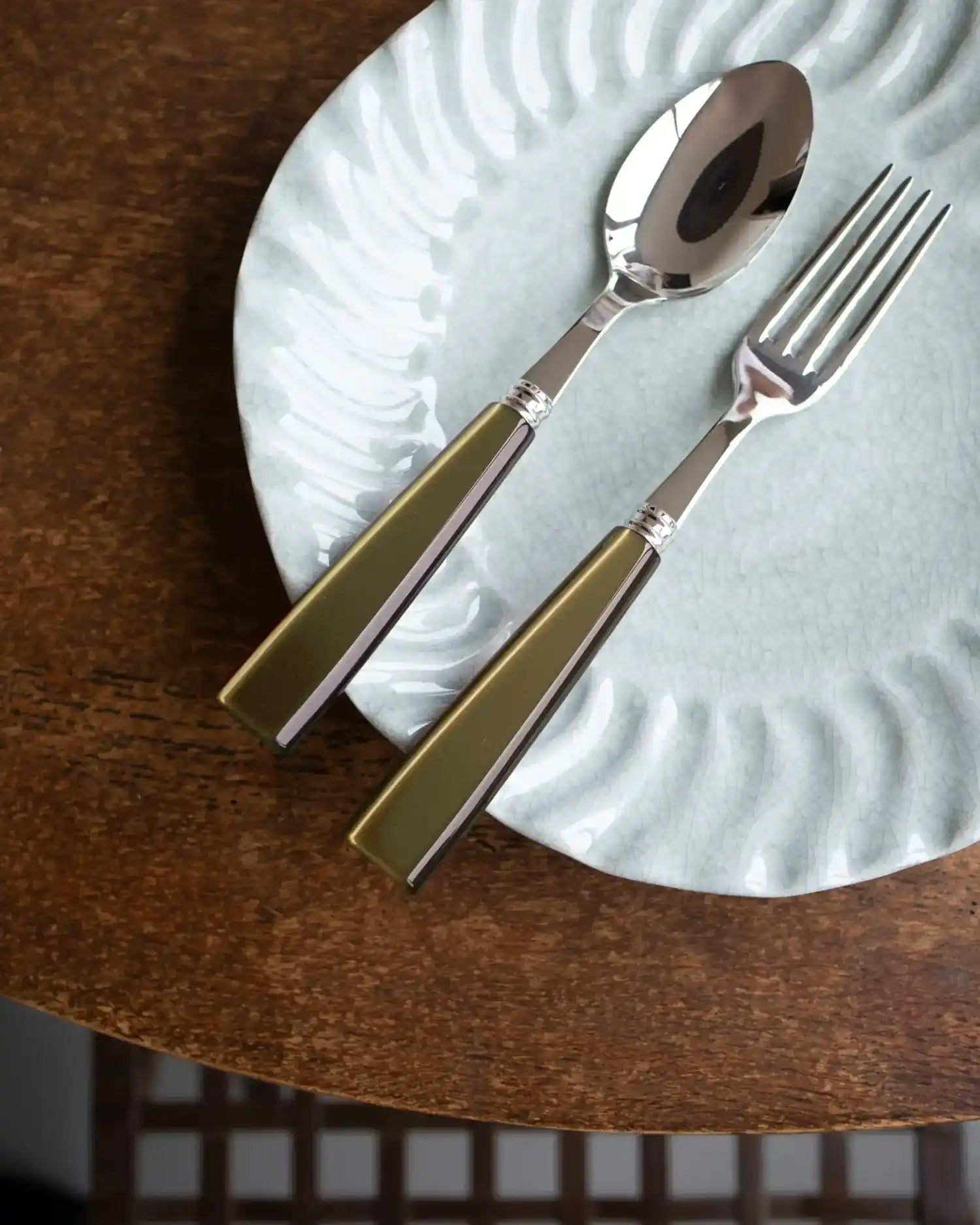 Sabre Paris Icône 24-piece stainless steel cutlery set with acrylic handles - Buy now on ShopDecor - Discover the best products by SABRE PARIS design