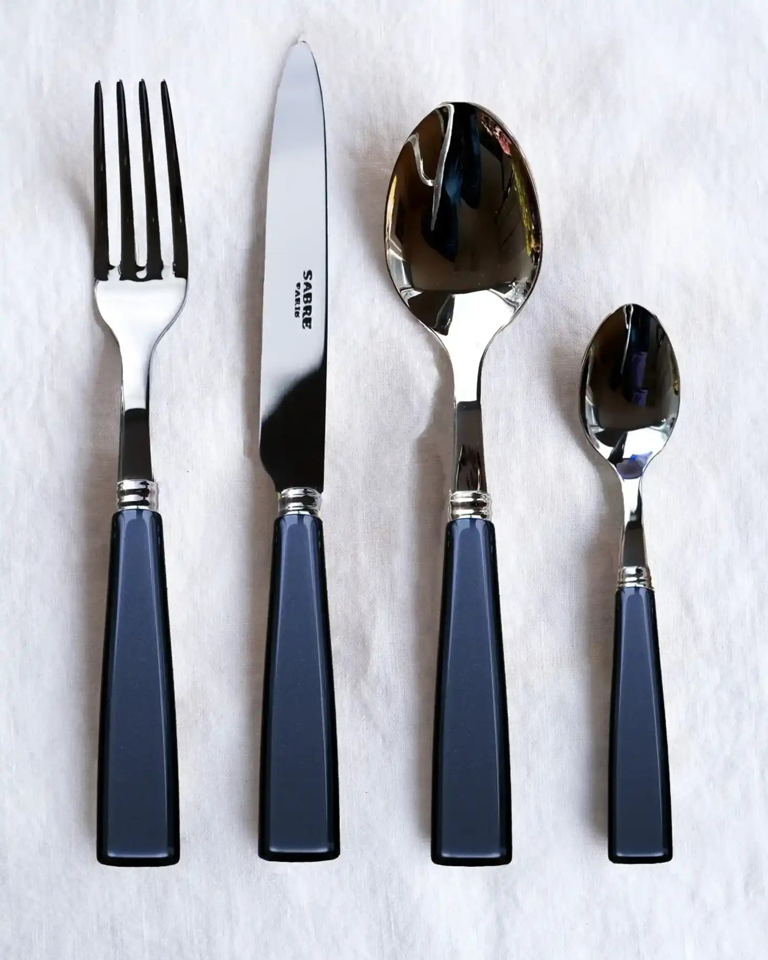 Sabre Paris Icône 24-piece stainless steel cutlery set with acrylic handles - Buy now on ShopDecor - Discover the best products by SABRE PARIS design