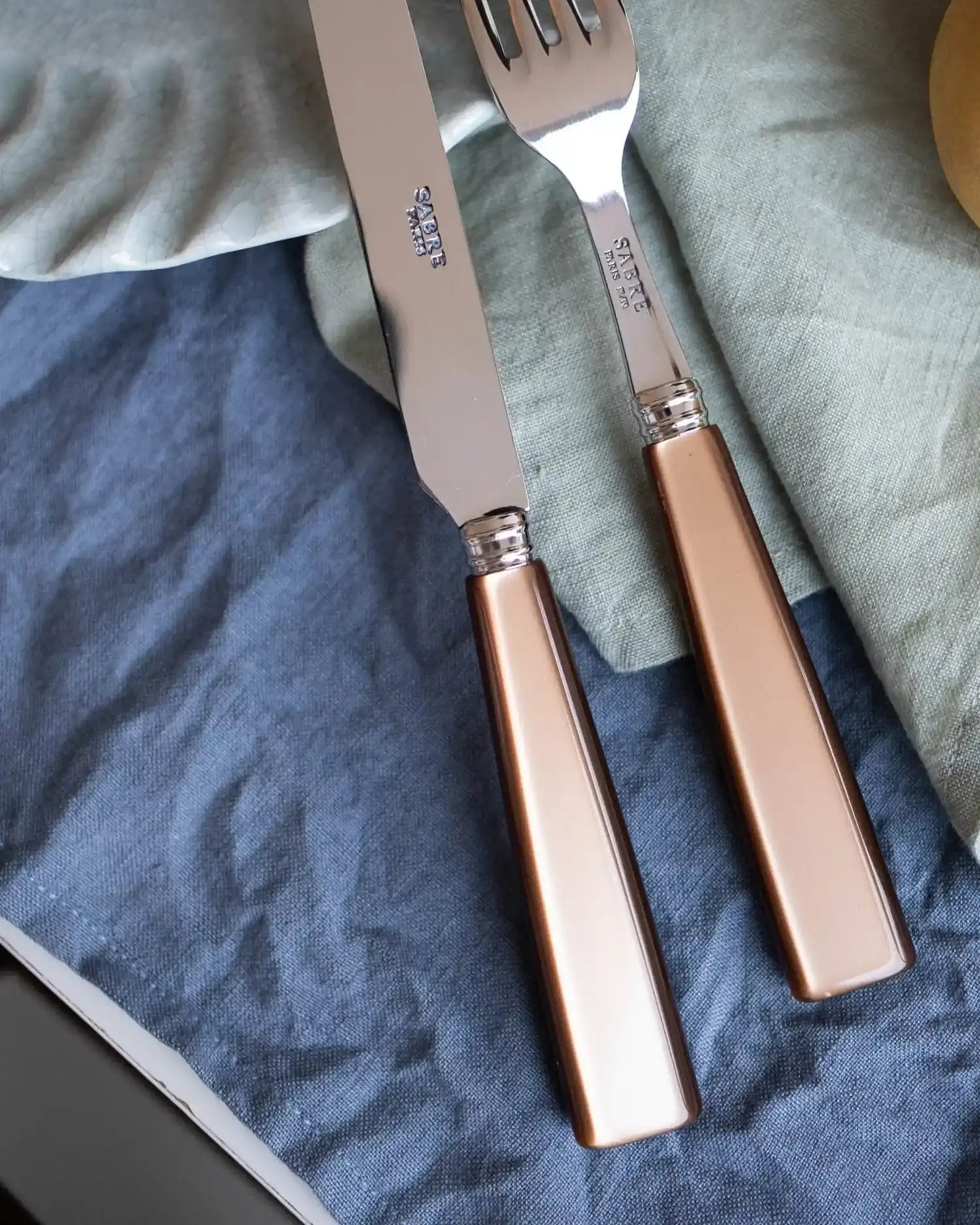 Sabre Paris Icône 5-piece stainless steel cutlery set with acrylic handles - Buy now on ShopDecor - Discover the best products by SABRE PARIS design