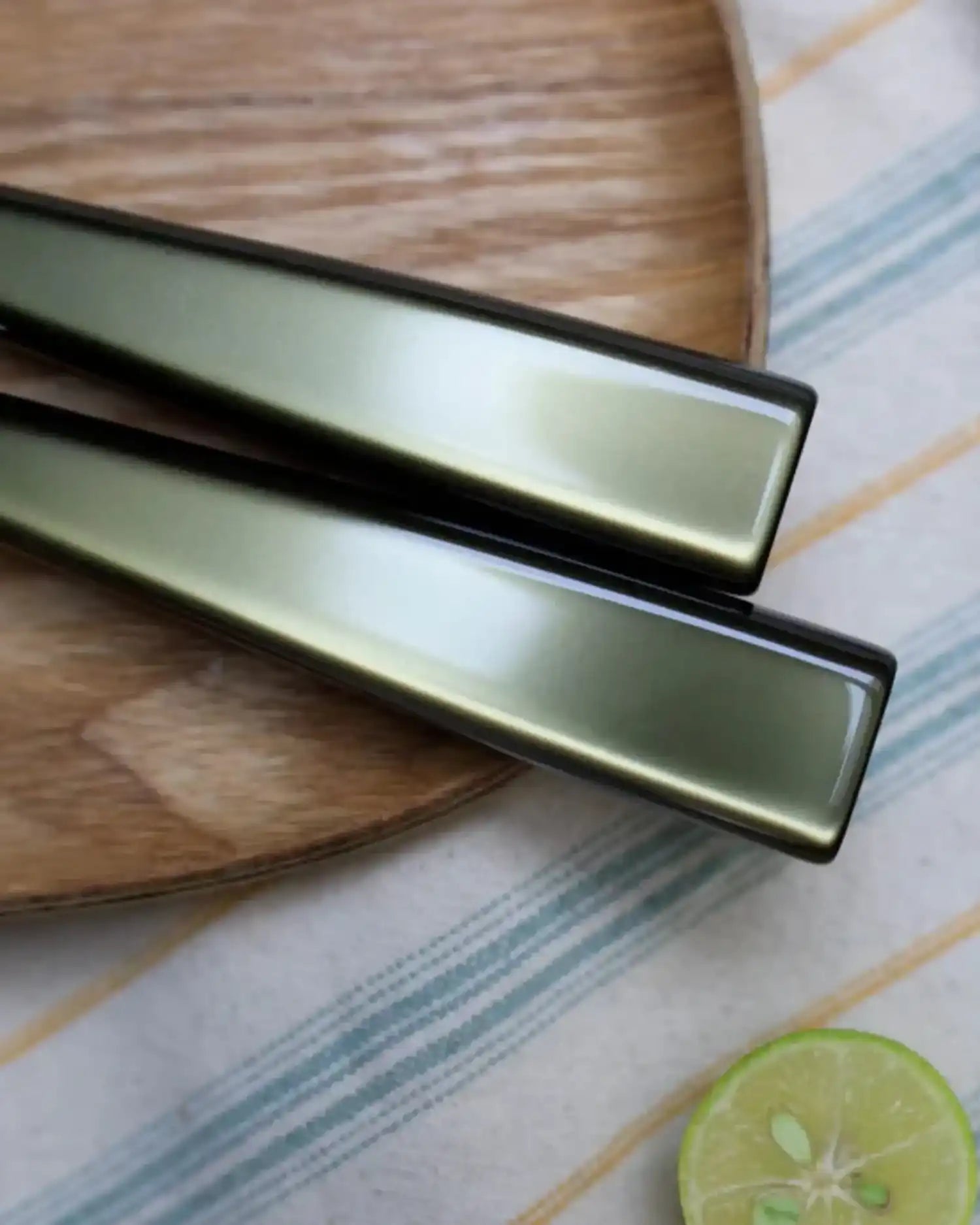 Sabre Paris Icône 5-piece stainless steel cutlery set with acrylic handles - Buy now on ShopDecor - Discover the best products by SABRE PARIS design