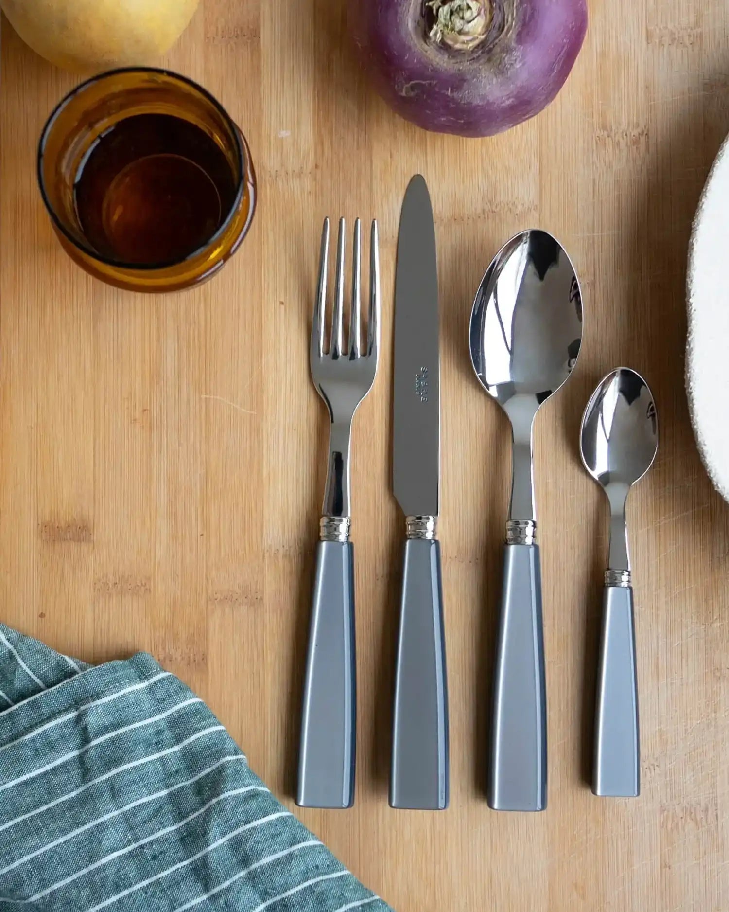 Sabre Paris Icône 5-piece stainless steel cutlery set with acrylic handles - Buy now on ShopDecor - Discover the best products by SABRE PARIS design