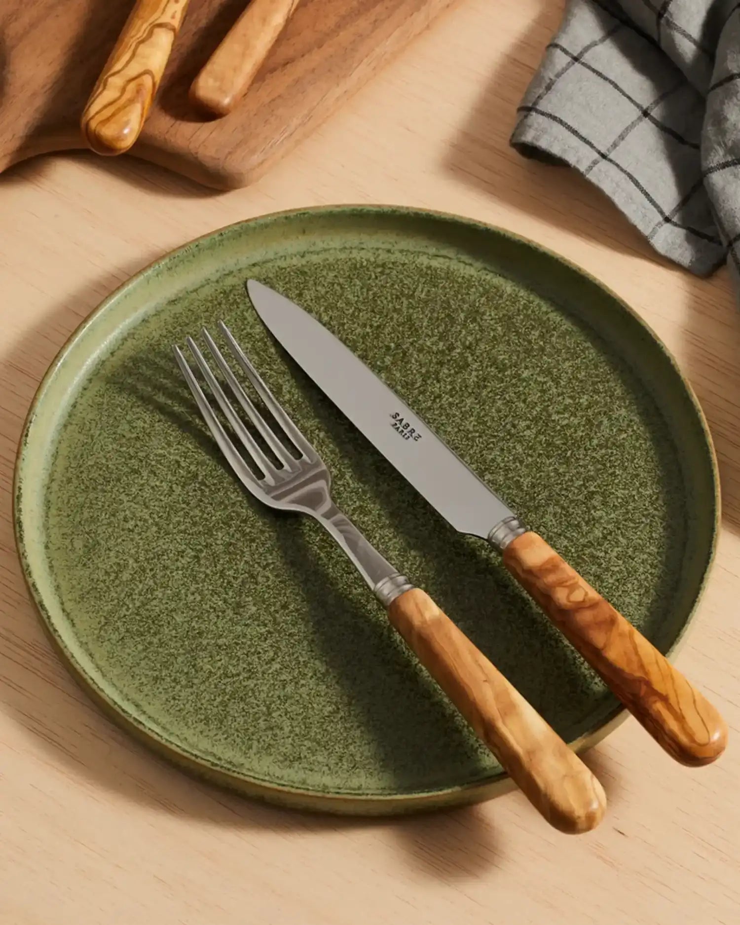 Sabre Paris Lavandou 24-piece stainless steel cutlery set with olive tree wood handles - Buy now on ShopDecor - Discover the best products by SABRE PARIS design