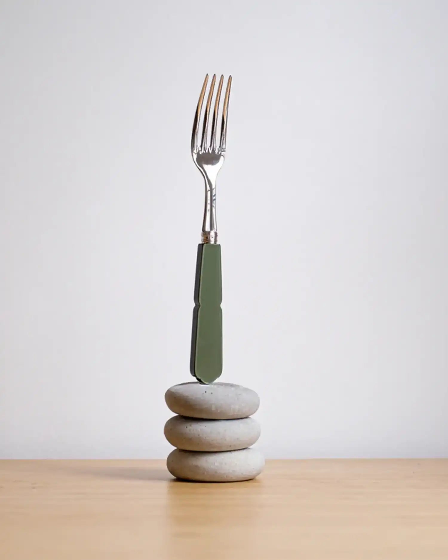 Sabre Paris Gustave 24-piece stainless steel cutlery set with acrylic handles - Buy now on ShopDecor - Discover the best products by SABRE PARIS design