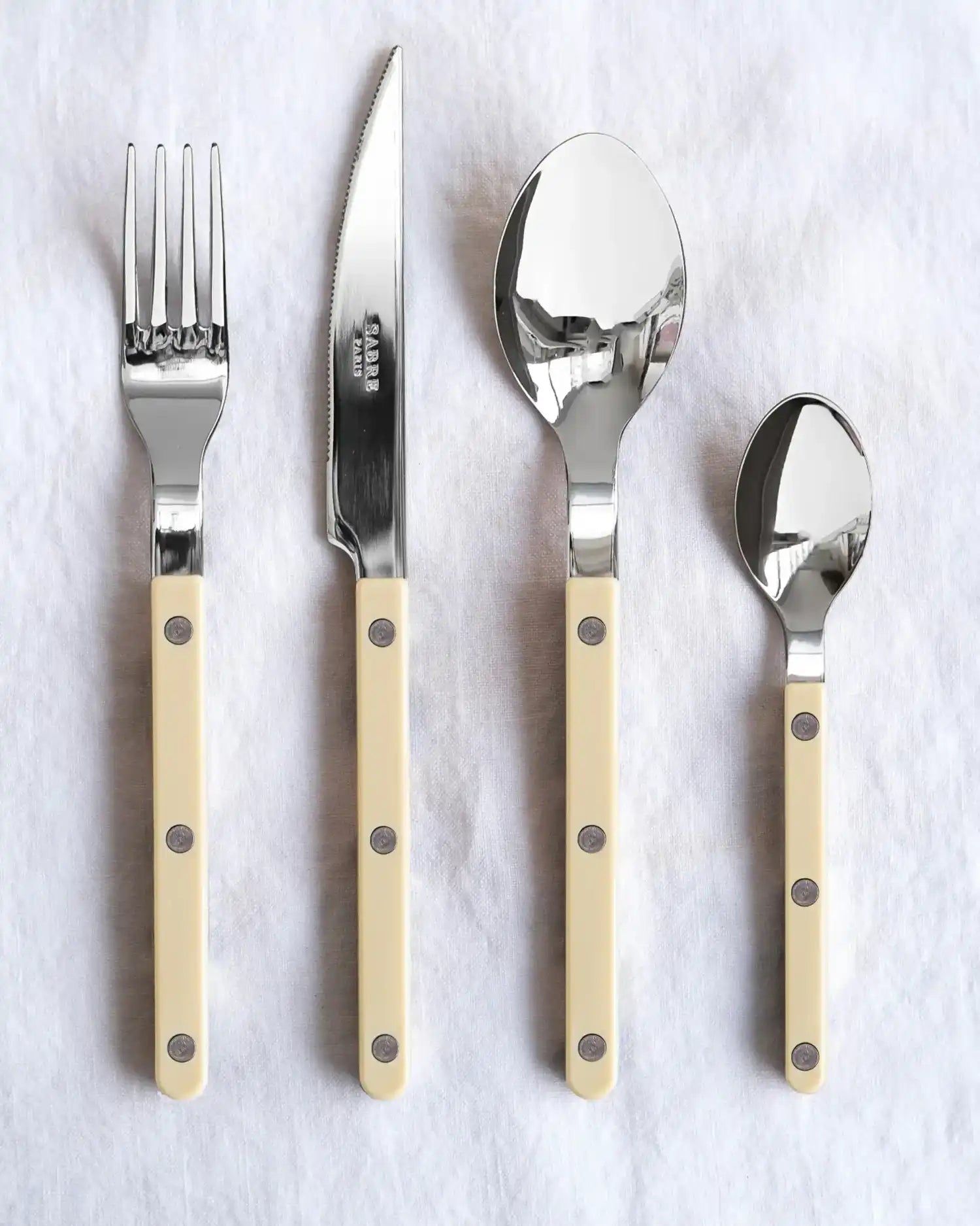 Sabre Paris Bistrot Shiny 24-piece stainless steel cutlery set with nylon handles - Buy now on ShopDecor - Discover the best products by SABRE PARIS design