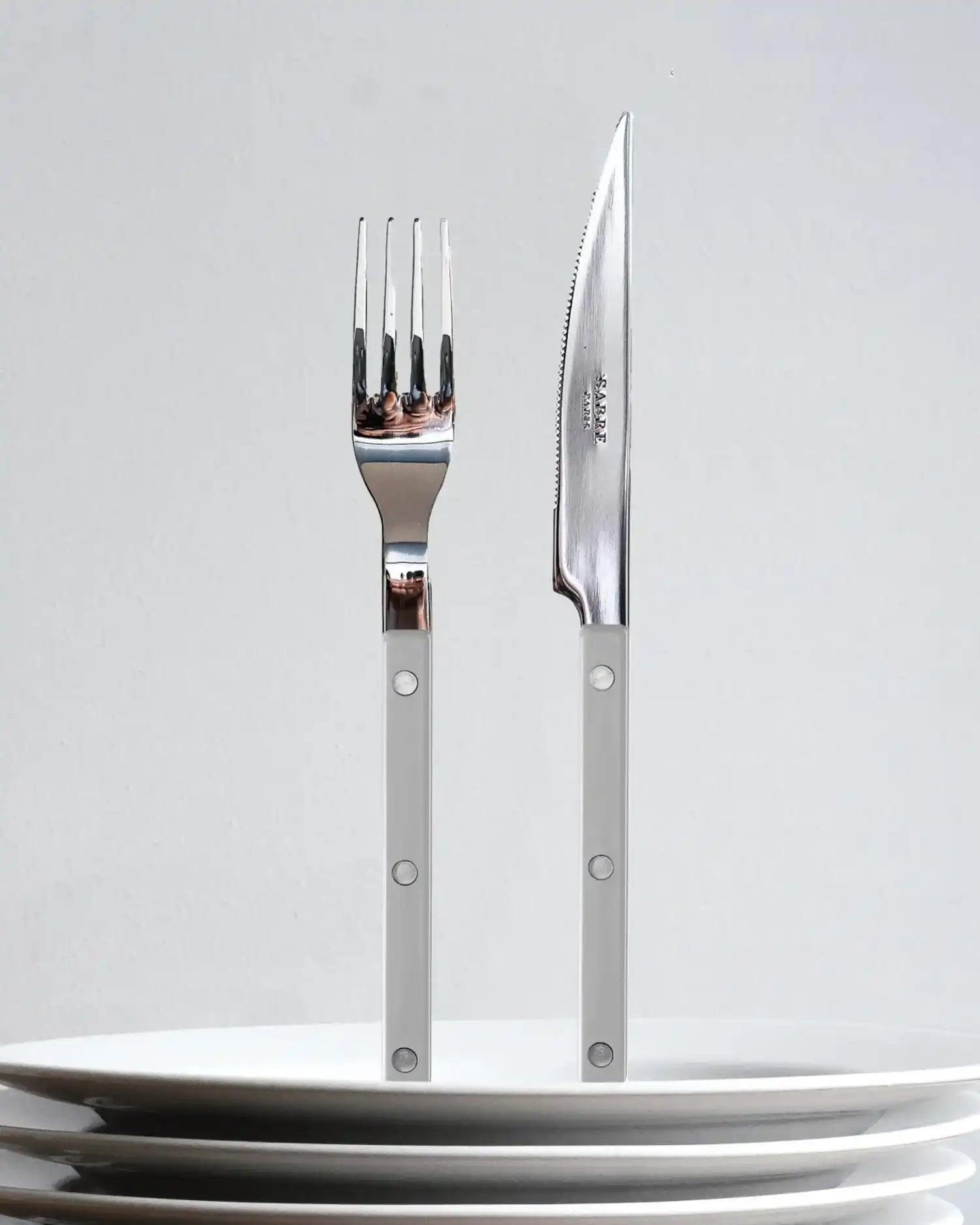 Sabre Paris Bistrot Shiny 24-piece stainless steel cutlery set with nylon handles - Buy now on ShopDecor - Discover the best products by SABRE PARIS design