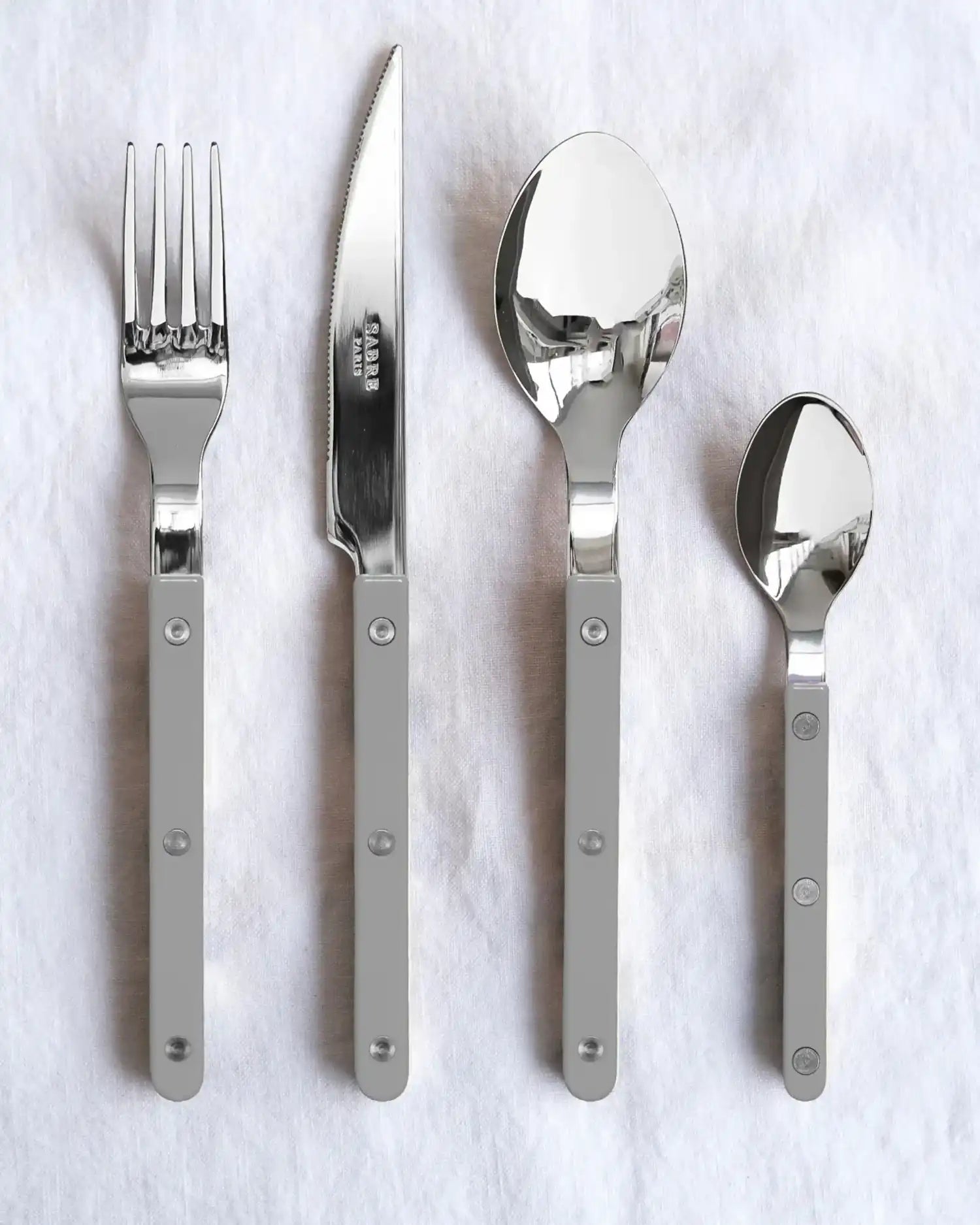 Sabre Paris Bistrot Shiny 24-piece stainless steel cutlery set with nylon handles - Buy now on ShopDecor - Discover the best products by SABRE PARIS design
