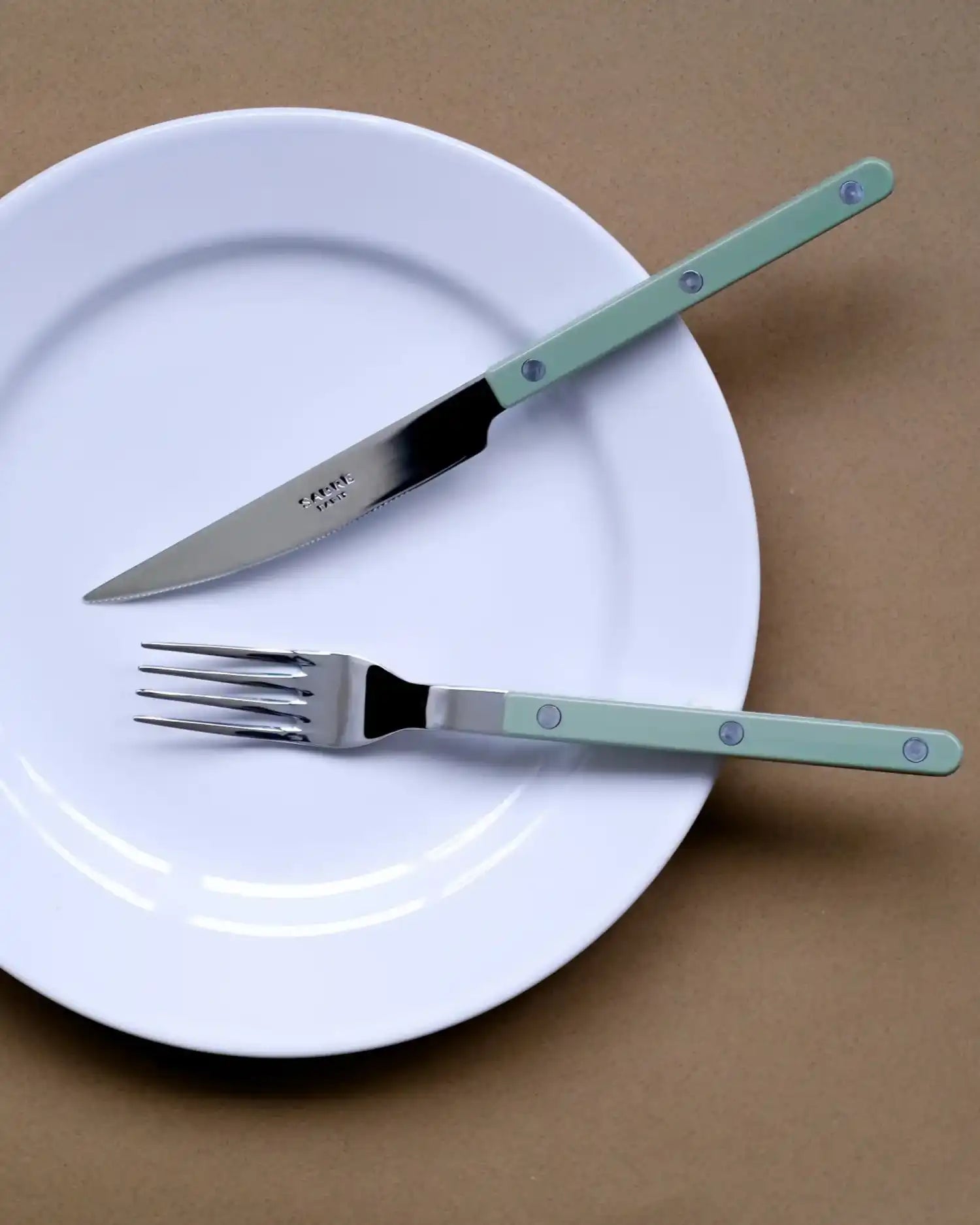 Sabre Paris Bistrot Shiny 24-piece stainless steel cutlery set with nylon handles - Buy now on ShopDecor - Discover the best products by SABRE PARIS design