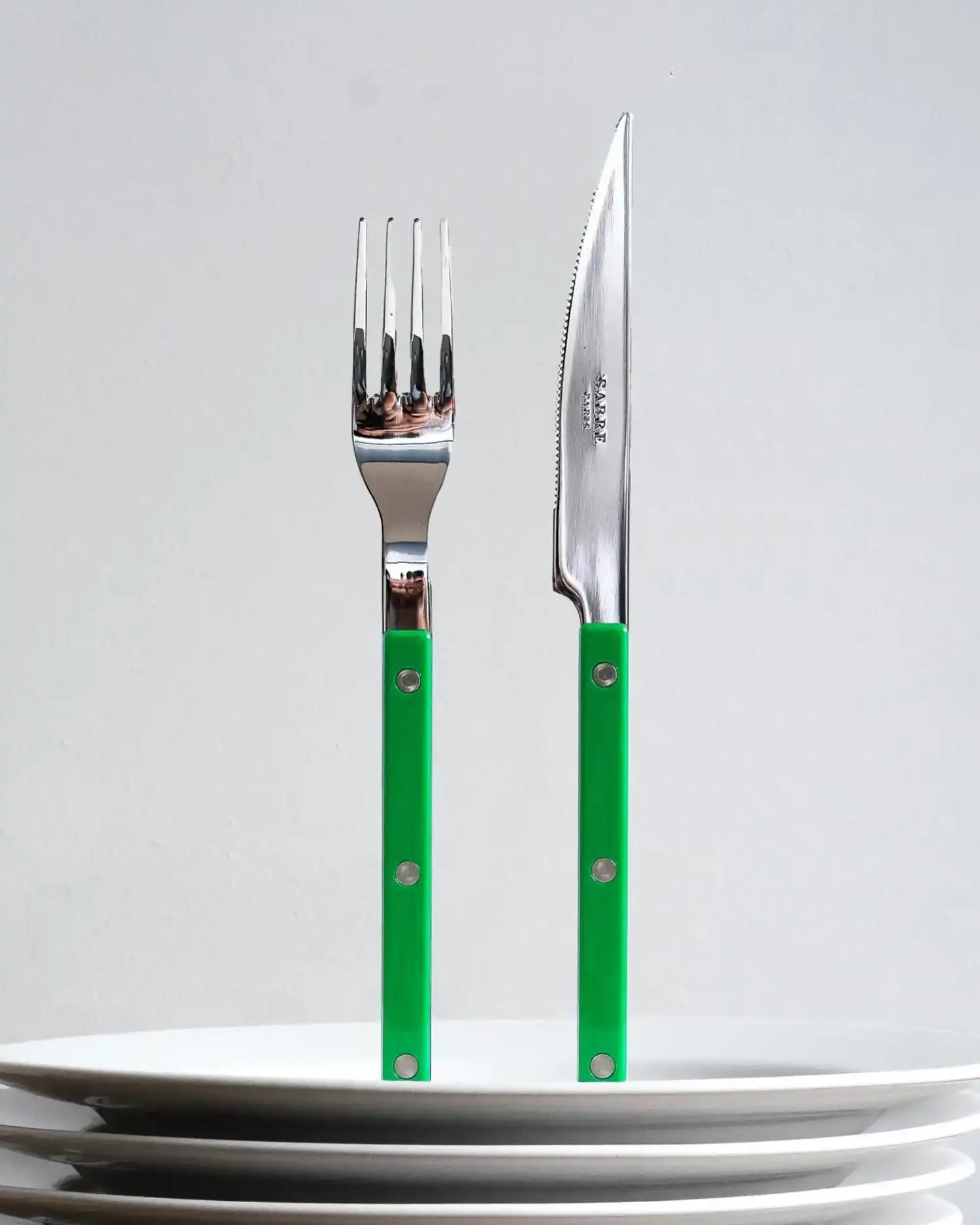 Sabre Paris Bistrot Shiny 24-piece stainless steel cutlery set with nylon handles - Buy now on ShopDecor - Discover the best products by SABRE PARIS design