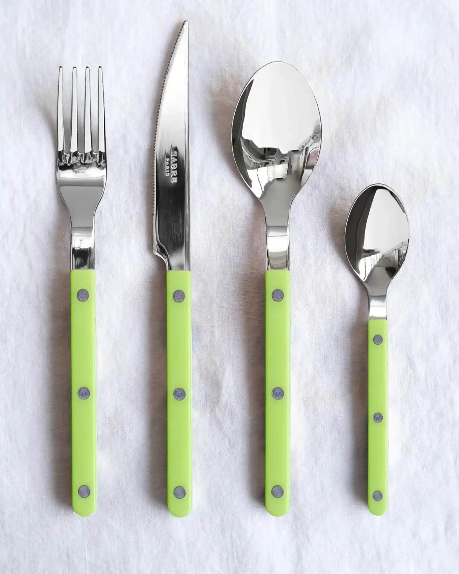 Sabre Paris Bistrot Shiny 24-piece stainless steel cutlery set with nylon handles - Buy now on ShopDecor - Discover the best products by SABRE PARIS design
