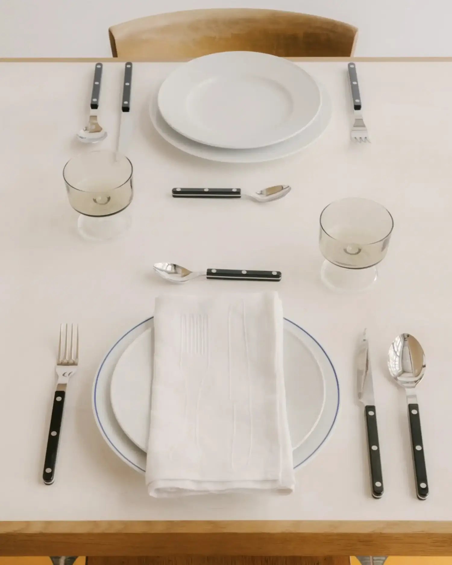 Sabre Paris Bistrot Shiny 5-piece stainless steel cutlery set with nylon handles - Buy now on ShopDecor - Discover the best products by SABRE PARIS design