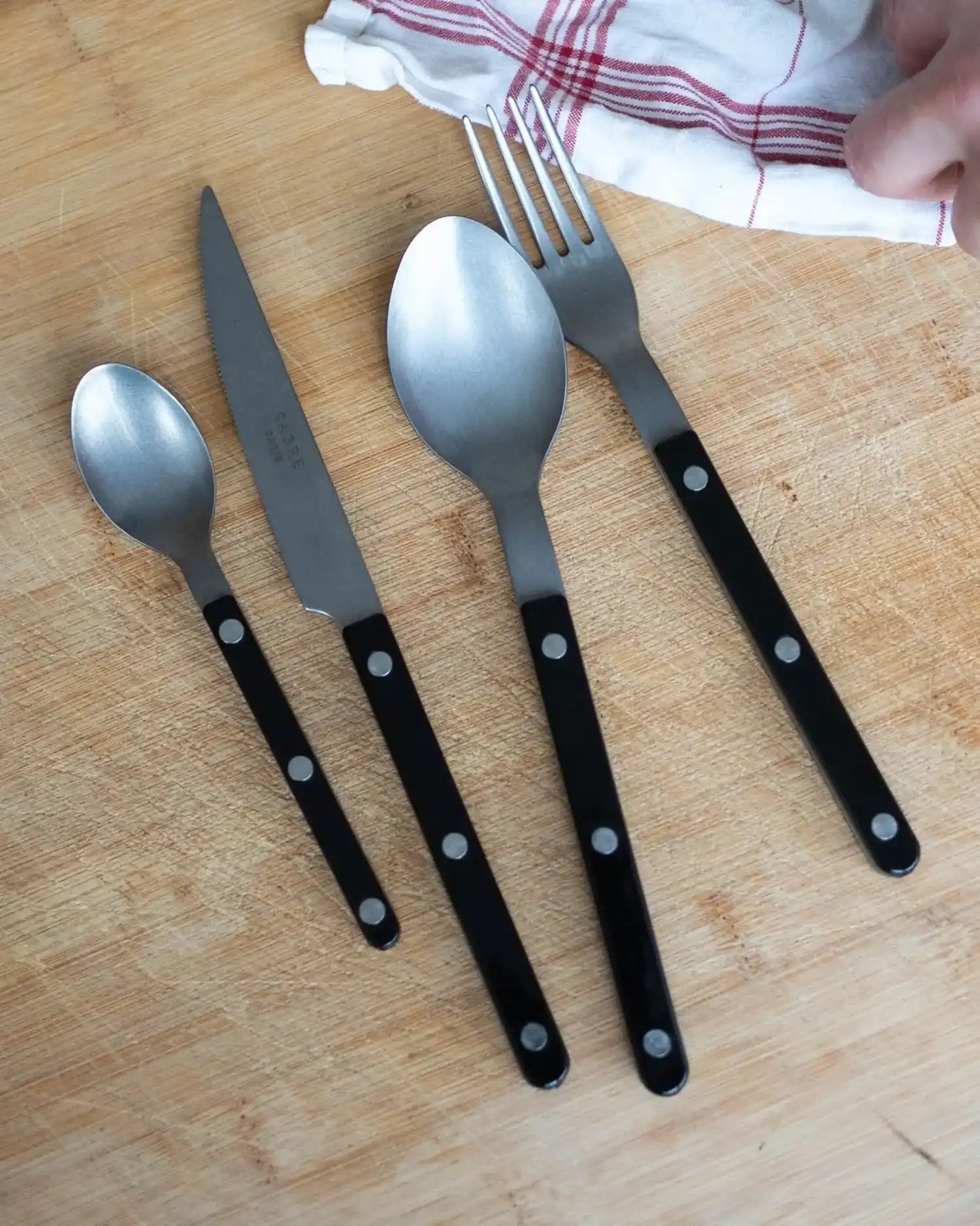 Sabre Paris Bistrot Vintage 24-piece stainless steel cutlery set with nylon handles - Buy now on ShopDecor - Discover the best products by SABRE PARIS design