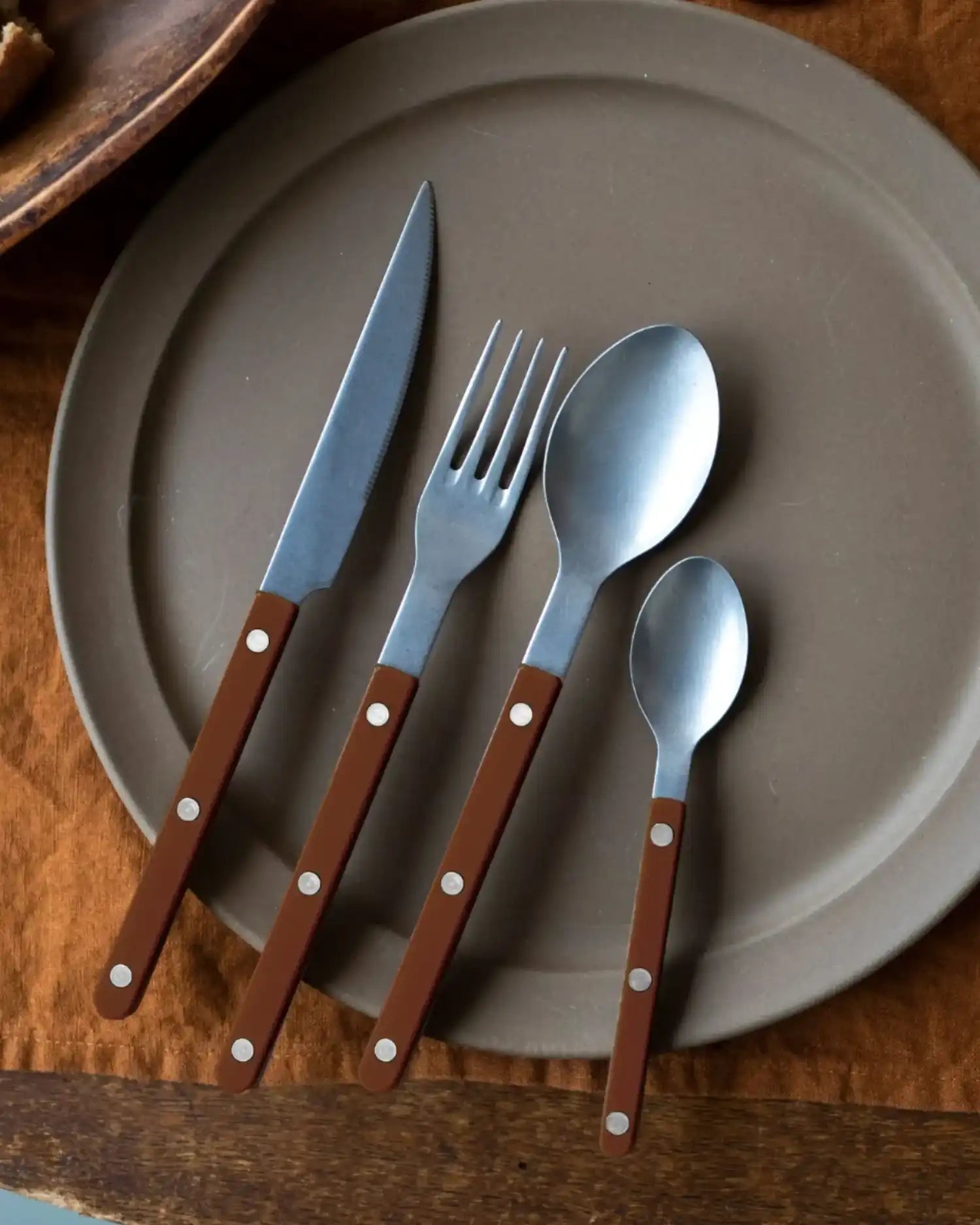 Sabre Paris Bistrot Vintage 24-piece stainless steel cutlery set with nylon handles - Buy now on ShopDecor - Discover the best products by SABRE PARIS design
