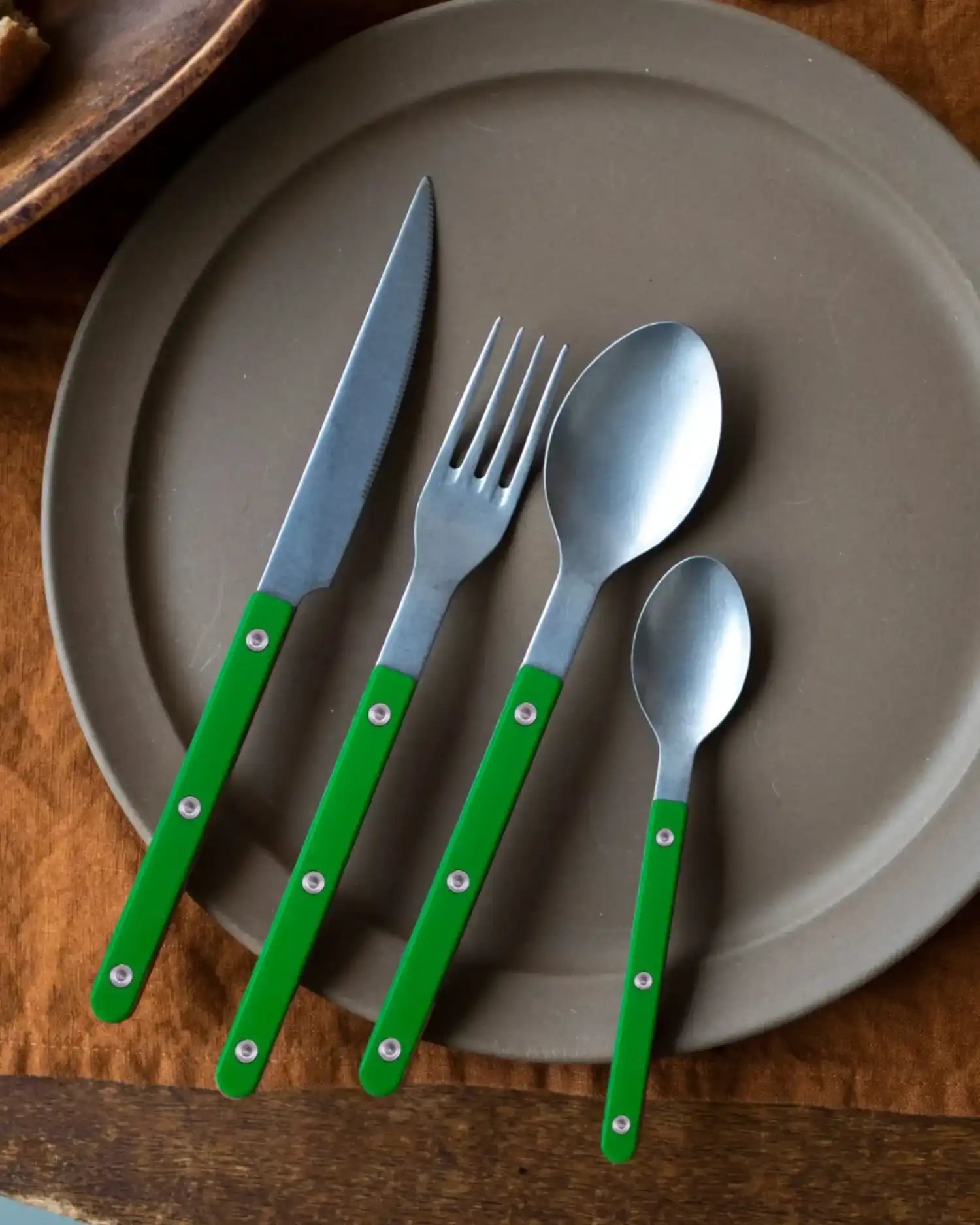 Sabre Paris Bistrot Vintage 24-piece stainless steel cutlery set with nylon handles - Buy now on ShopDecor - Discover the best products by SABRE PARIS design