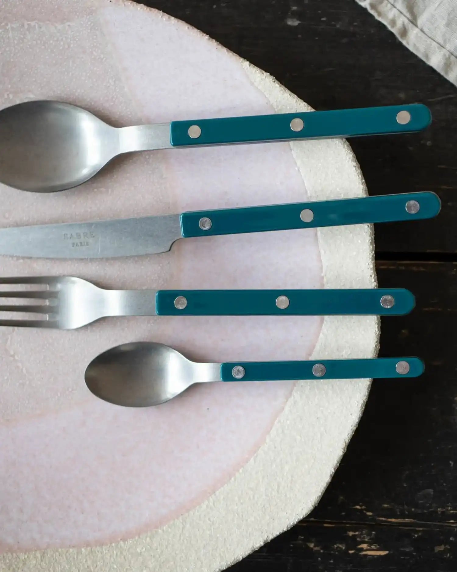 Sabre Paris Bistrot Vintage 24-piece stainless steel cutlery set with nylon handles - Buy now on ShopDecor - Discover the best products by SABRE PARIS design
