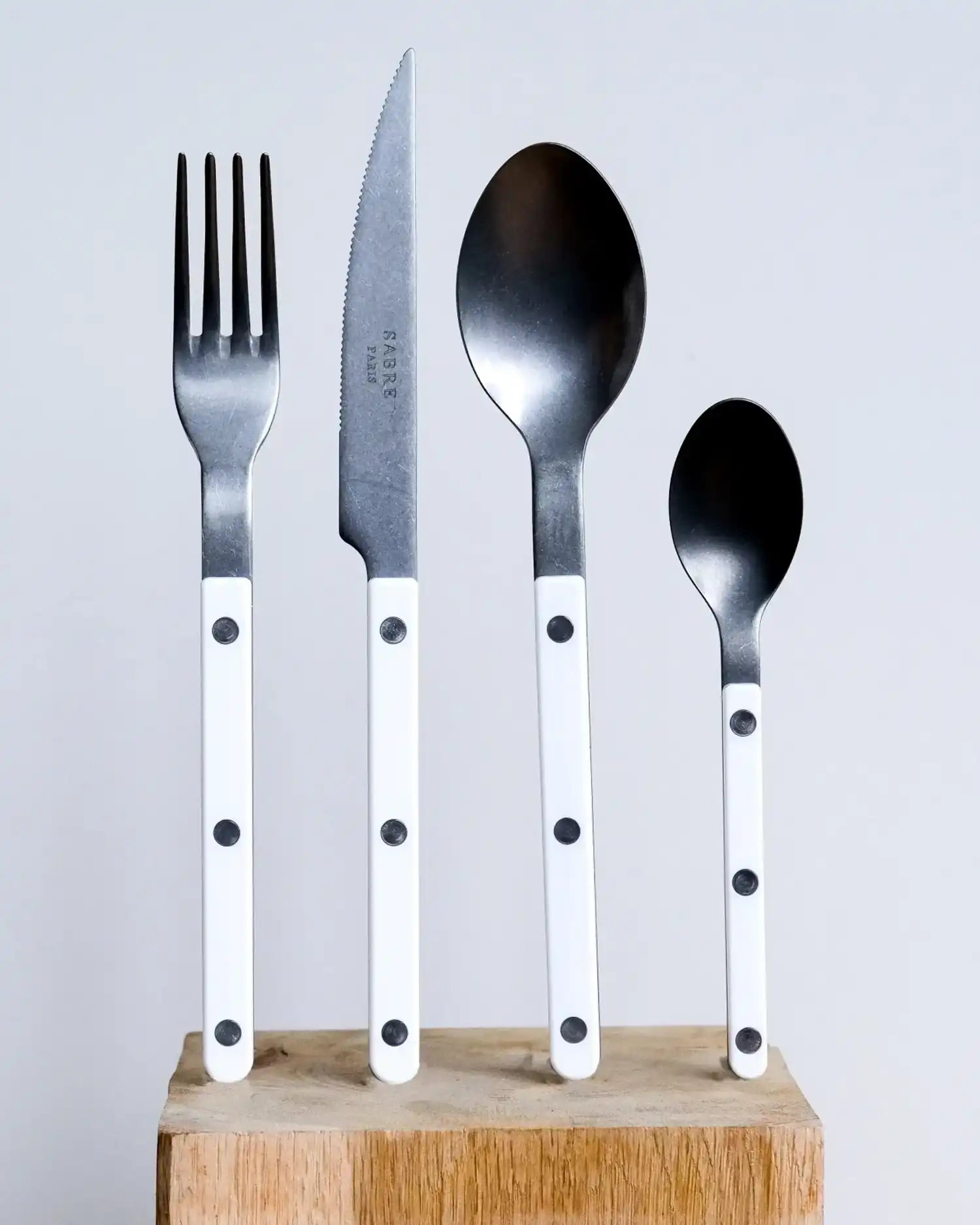 Sabre Paris Bistrot Vintage 5-piece stainless steel cutlery set with nylon handles - Buy now on ShopDecor - Discover the best products by SABRE PARIS design