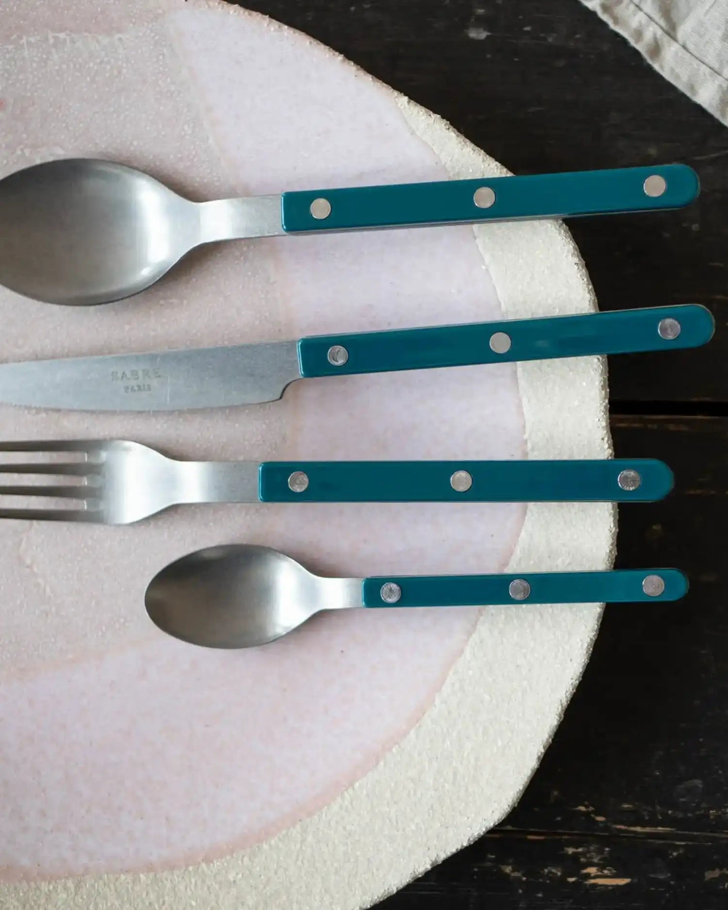 Sabre Paris Bistrot Vintage 5-piece stainless steel cutlery set with nylon handles - Buy now on ShopDecor - Discover the best products by SABRE PARIS design