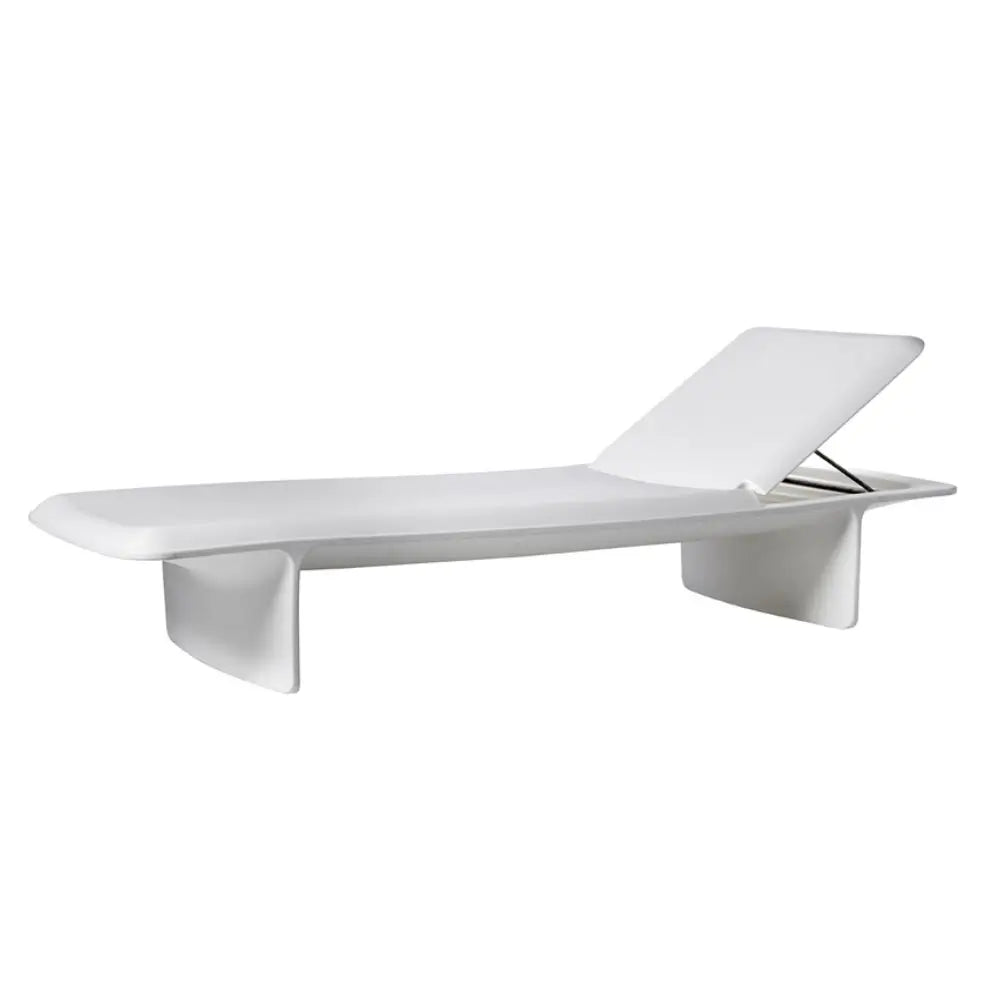 Slide Ponente sun lounger Slide Milky White FT - Buy now on ShopDecor - Discover the best products by SLIDE design