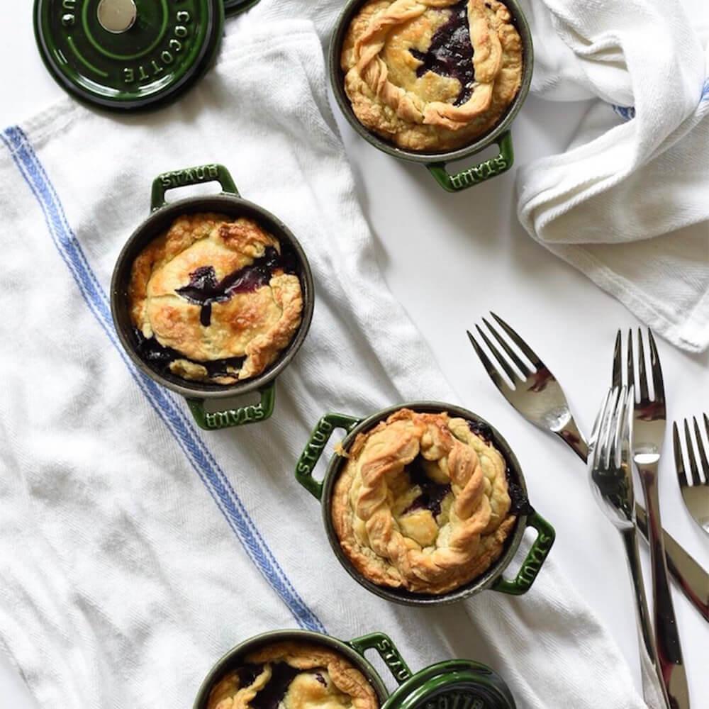 Staub Mini Cocotte Round cast iron pot diam.10 cm - Buy now on ShopDecor - Discover the best products by STAUB design