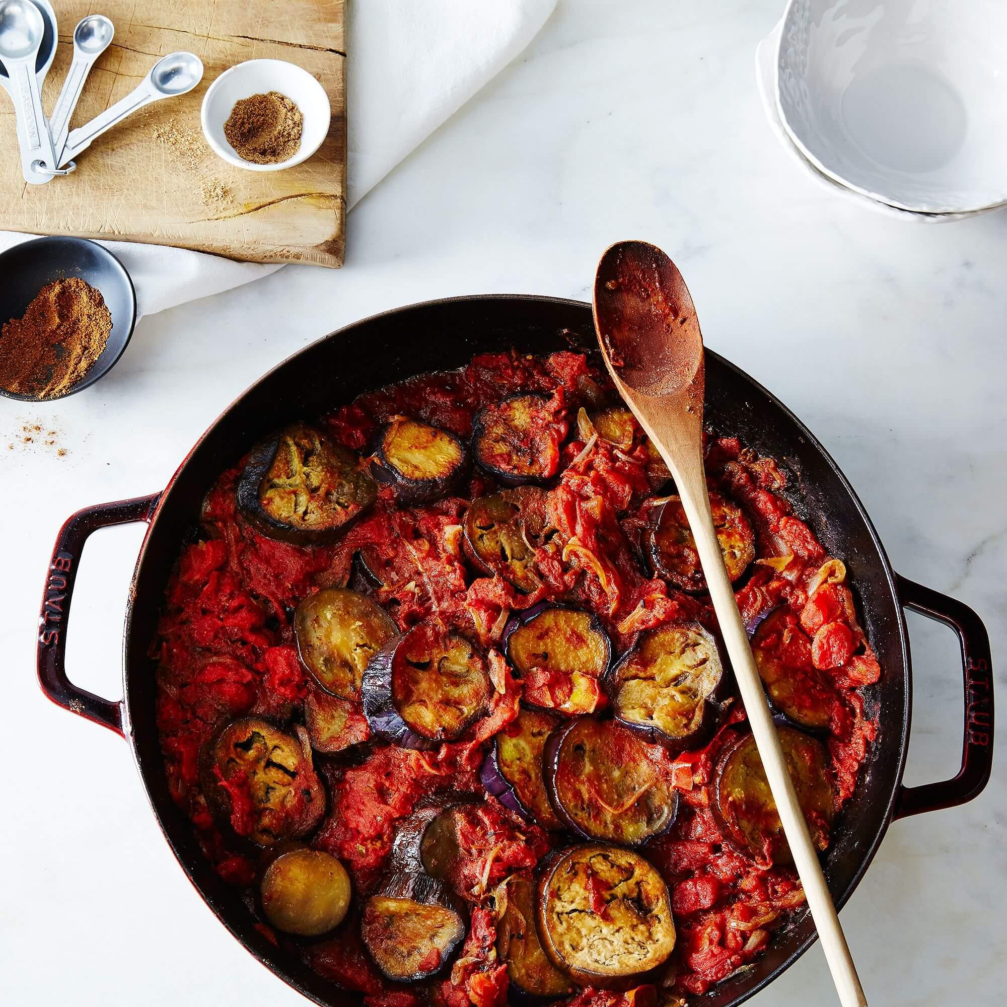 Staub Small Wok with glass lid diam.30 cm - Buy now on ShopDecor - Discover the best products by STAUB design