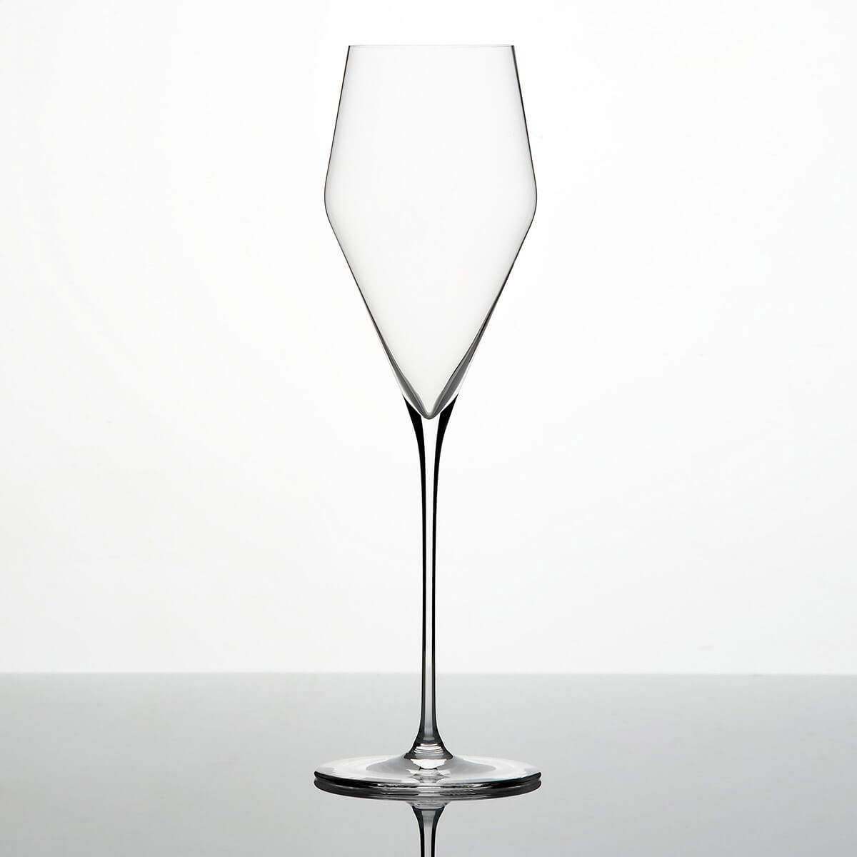 Zalto Denk'Art Champagne Stemmed Glass - capacity: 220 ml. - Buy now on ShopDecor - Discover the best products by ZALTO GLASPERFEKTION design