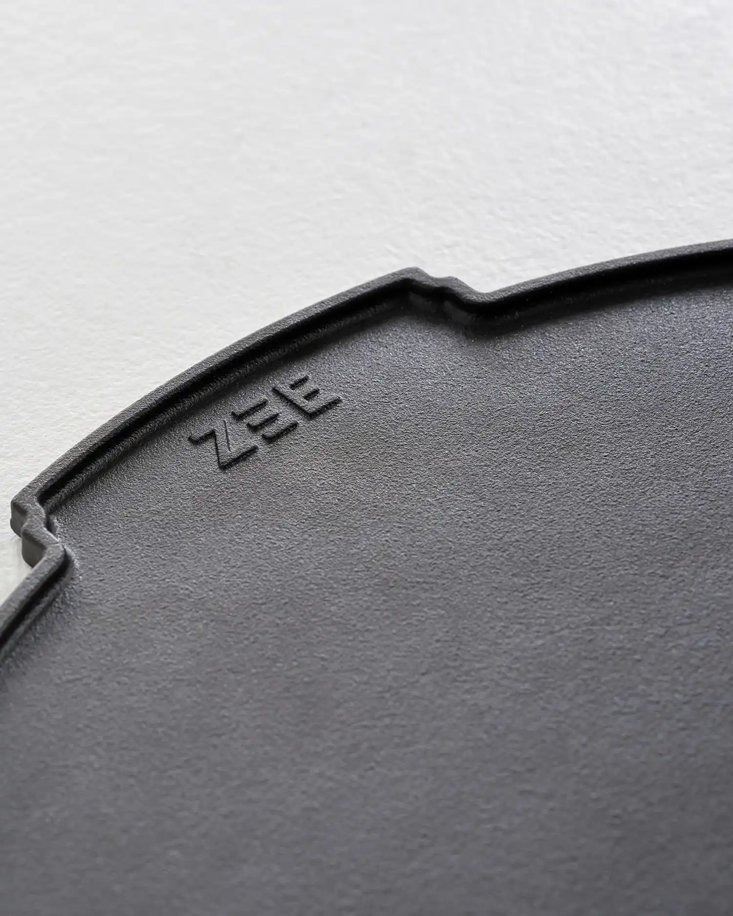 Zee Bengal plancha in cast iron for Koro barbecue - Buy now on ShopDecor - Discover the best products by ZEE design